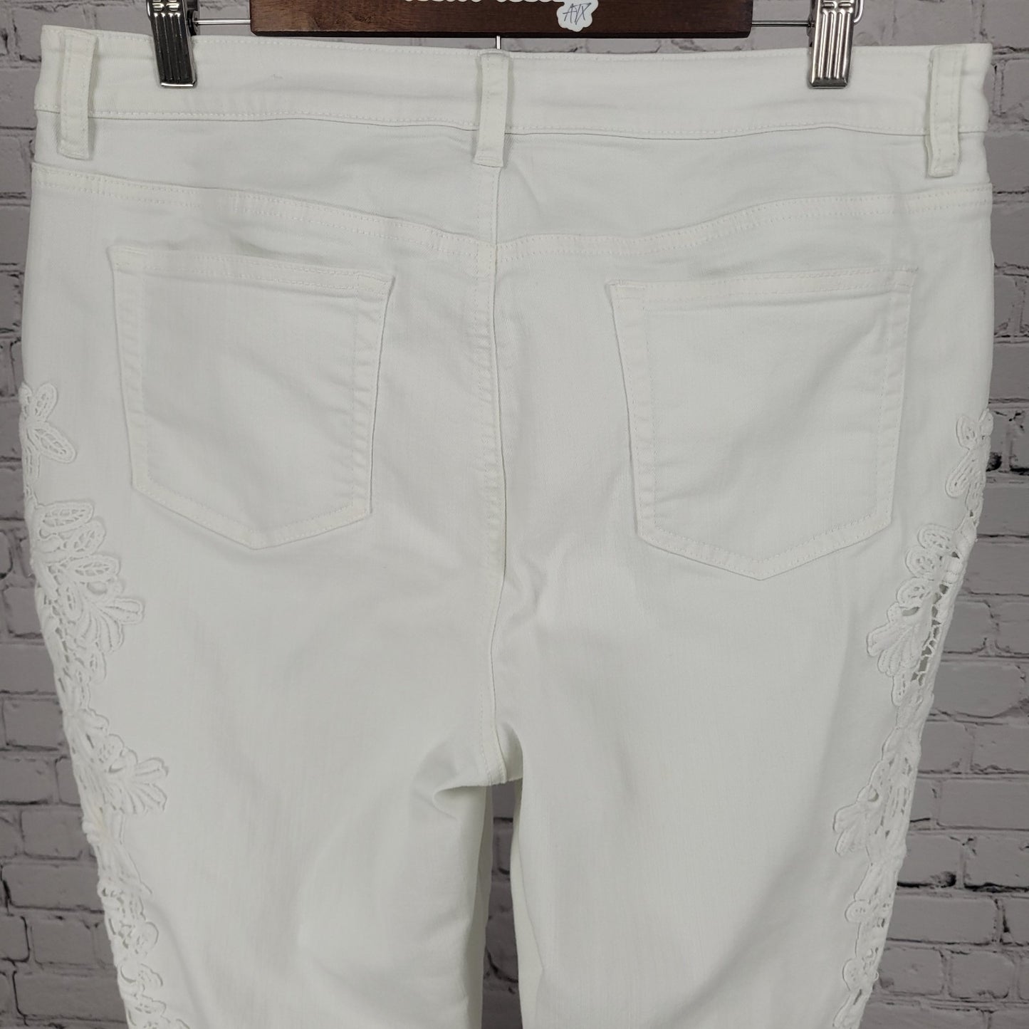 Black Label Chico's White Lace Appliqué Stretch Jeans Size 2 US 12 (34x27)