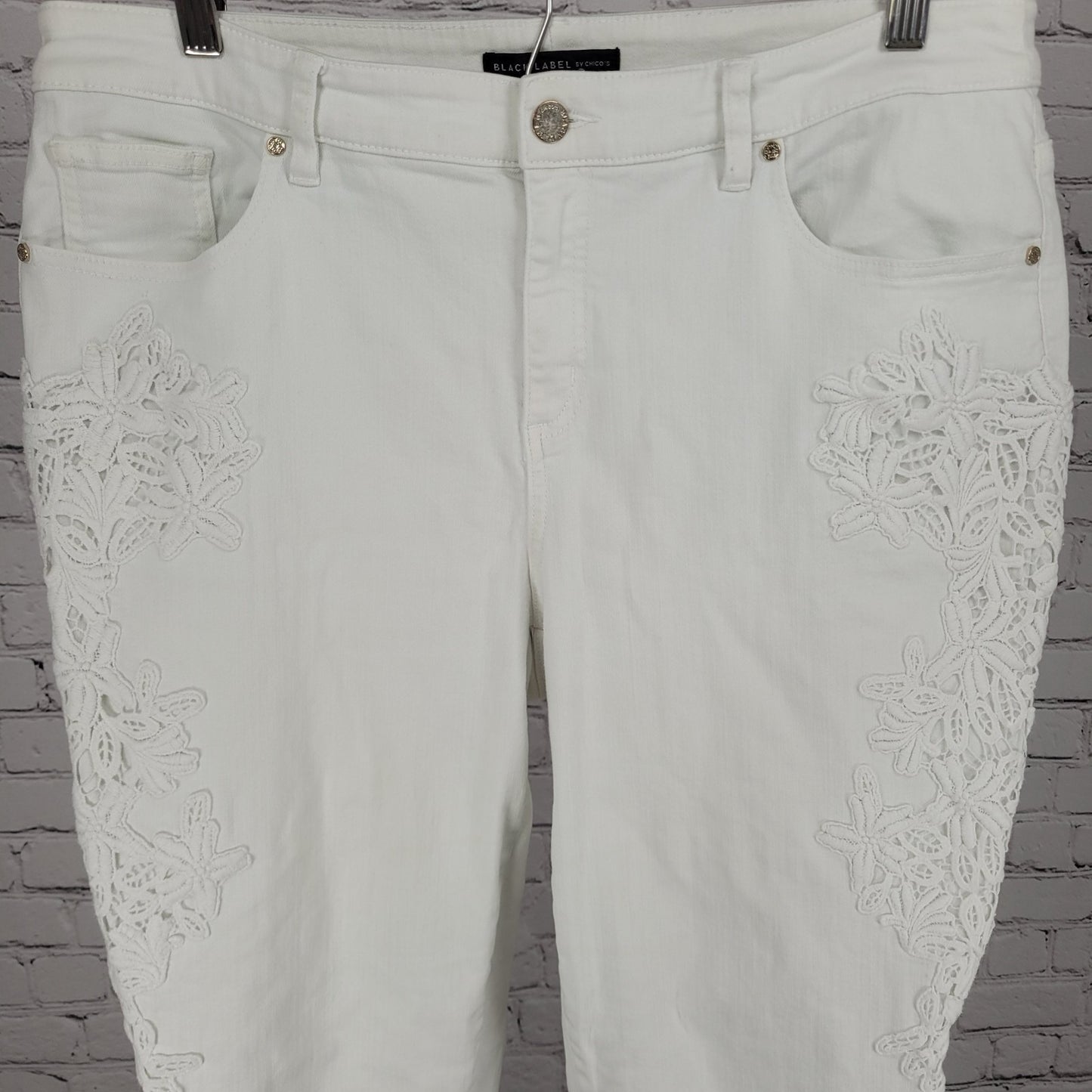 Black Label Chico's White Lace Appliqué Stretch Jeans Size 2 US 12 (34x27)