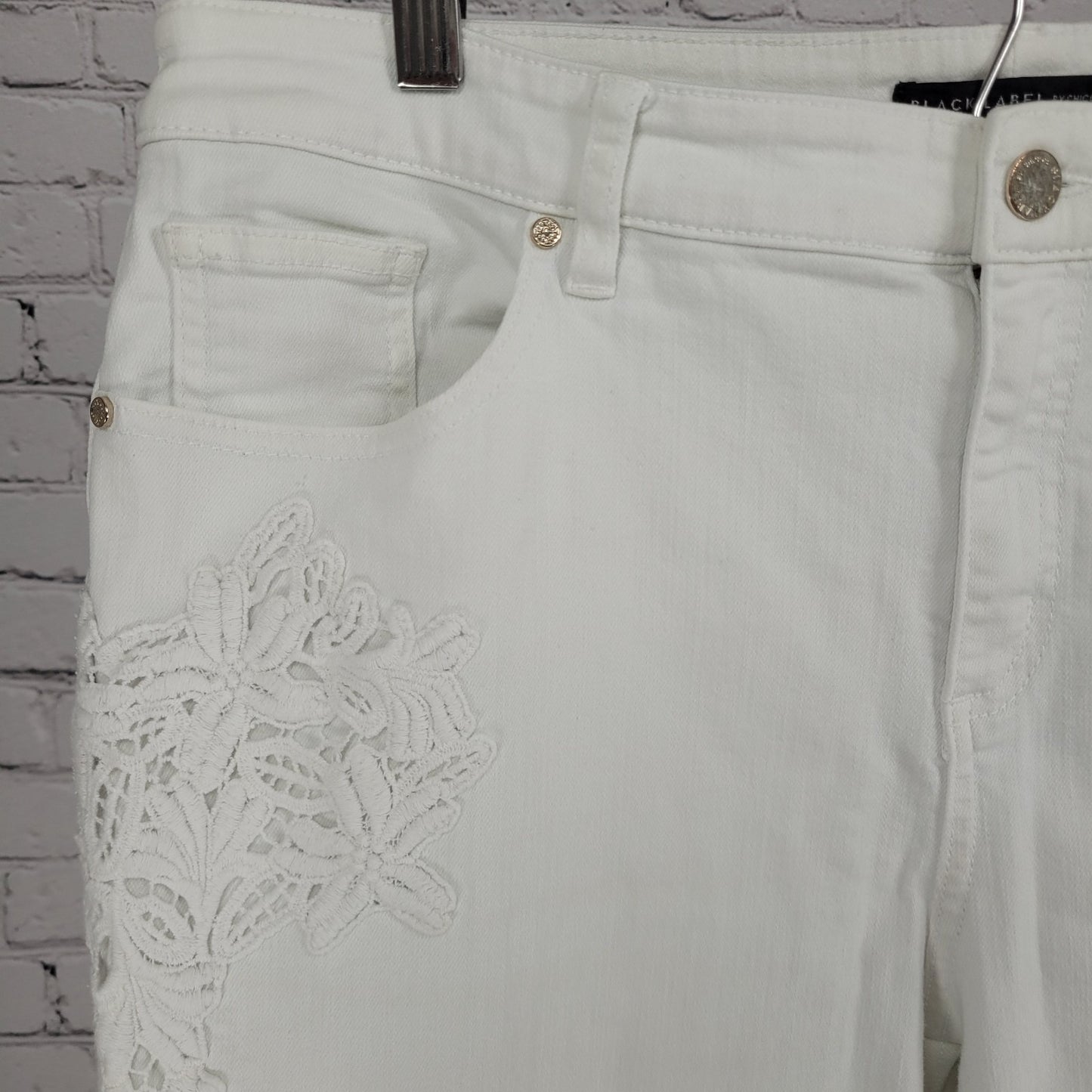 Black Label Chico's White Lace Appliqué Stretch Jeans Size 2 US 12 (34x27)
