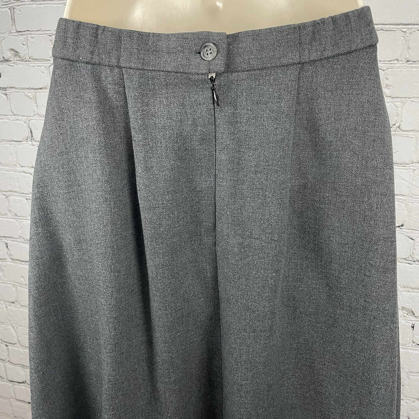 VTG Orvis Grey Pleated A Line Zipped Long Maxi Skirt USA Made Petite Size 6P