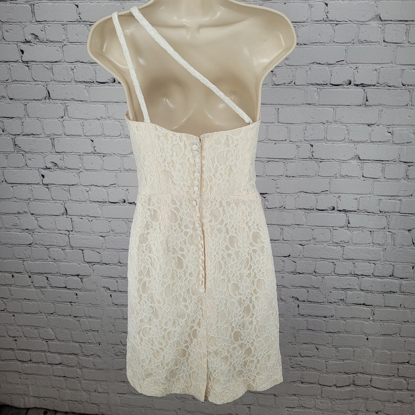 Mori Lee Madeline Gardner Ivory Floral Lace Boned & Padded Bodice Dress Size 8