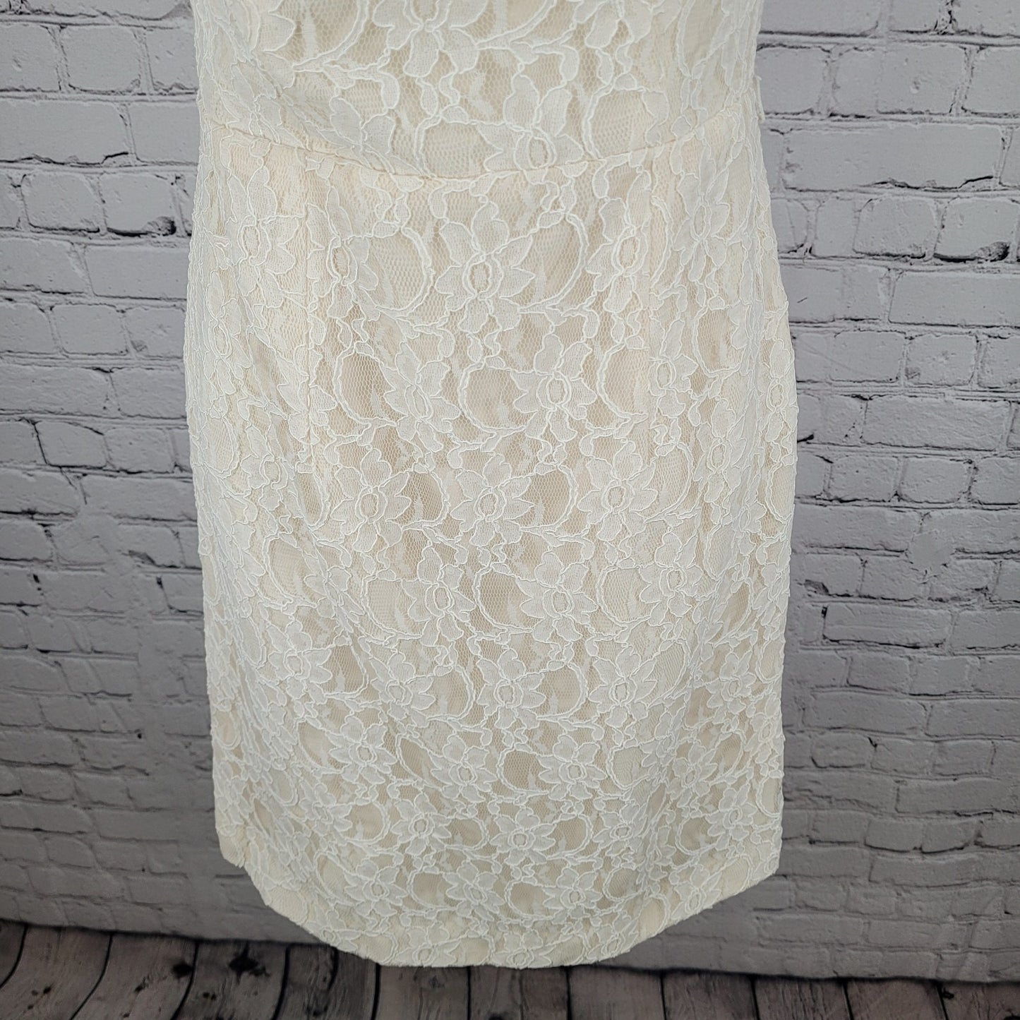 Mori Lee Madeline Gardner Ivory Floral Lace Boned & Padded Bodice Dress Size 8