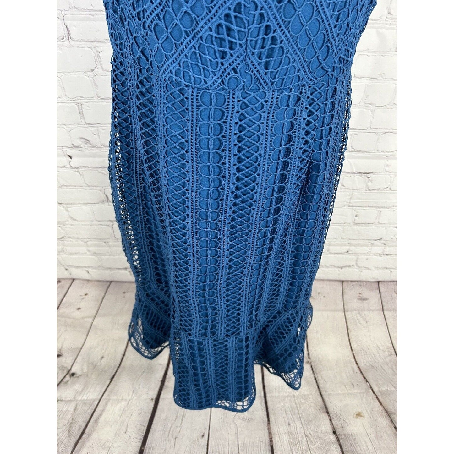 Adelyn Rae Blue Crochet Knee Length Sleeveless Back Zip Dress M