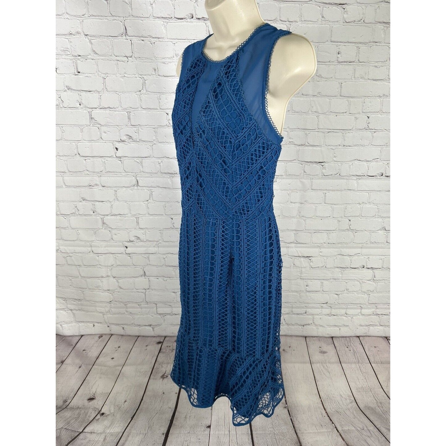 Adelyn Rae Blue Crochet Knee Length Sleeveless Back Zip Dress M