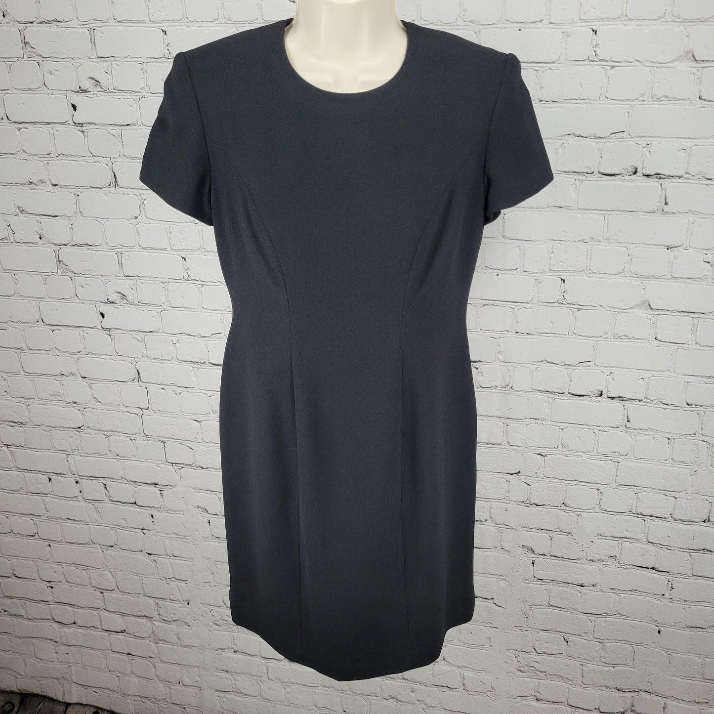 Preview Collection Black Short Sleeve Zip Lined Back Slit Sheath Dress Size 4P