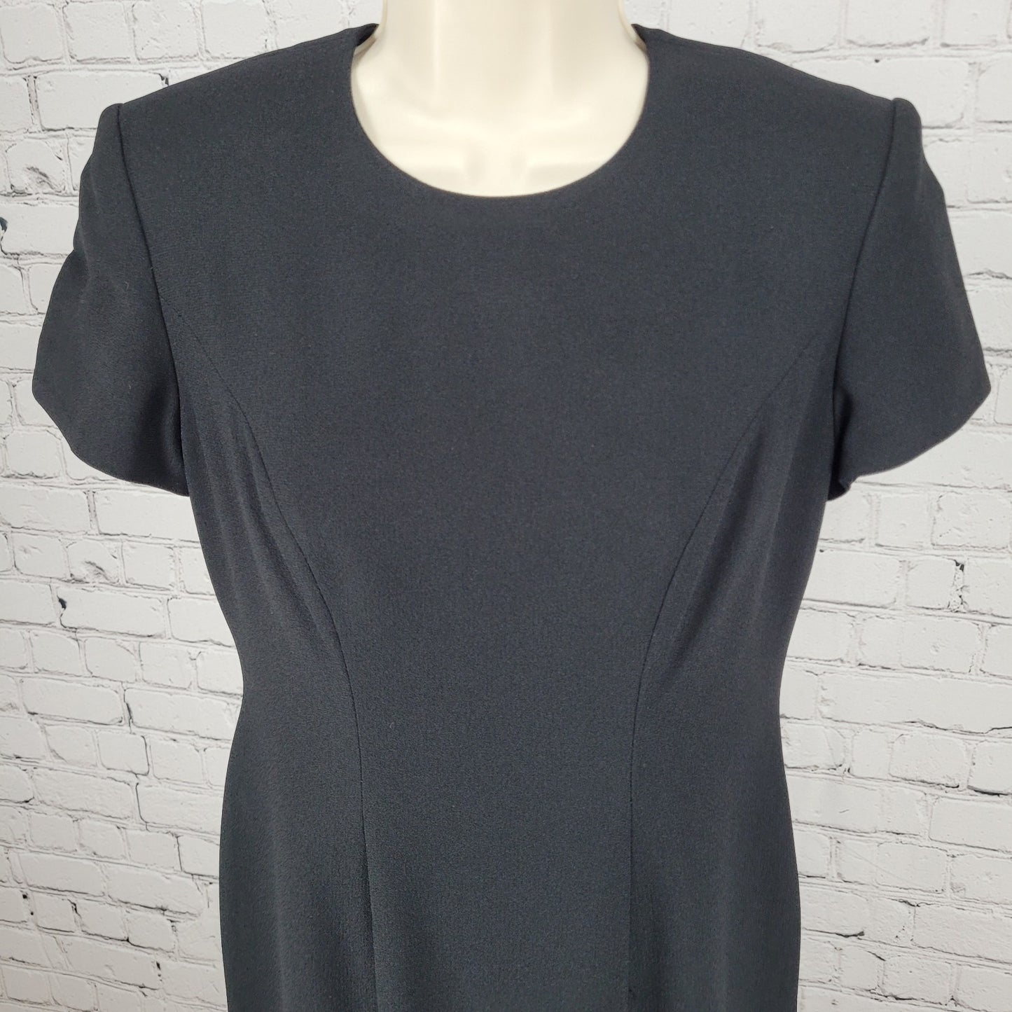 Preview Collection Black Short Sleeve Zip Lined Back Slit Sheath Dress Size 4P