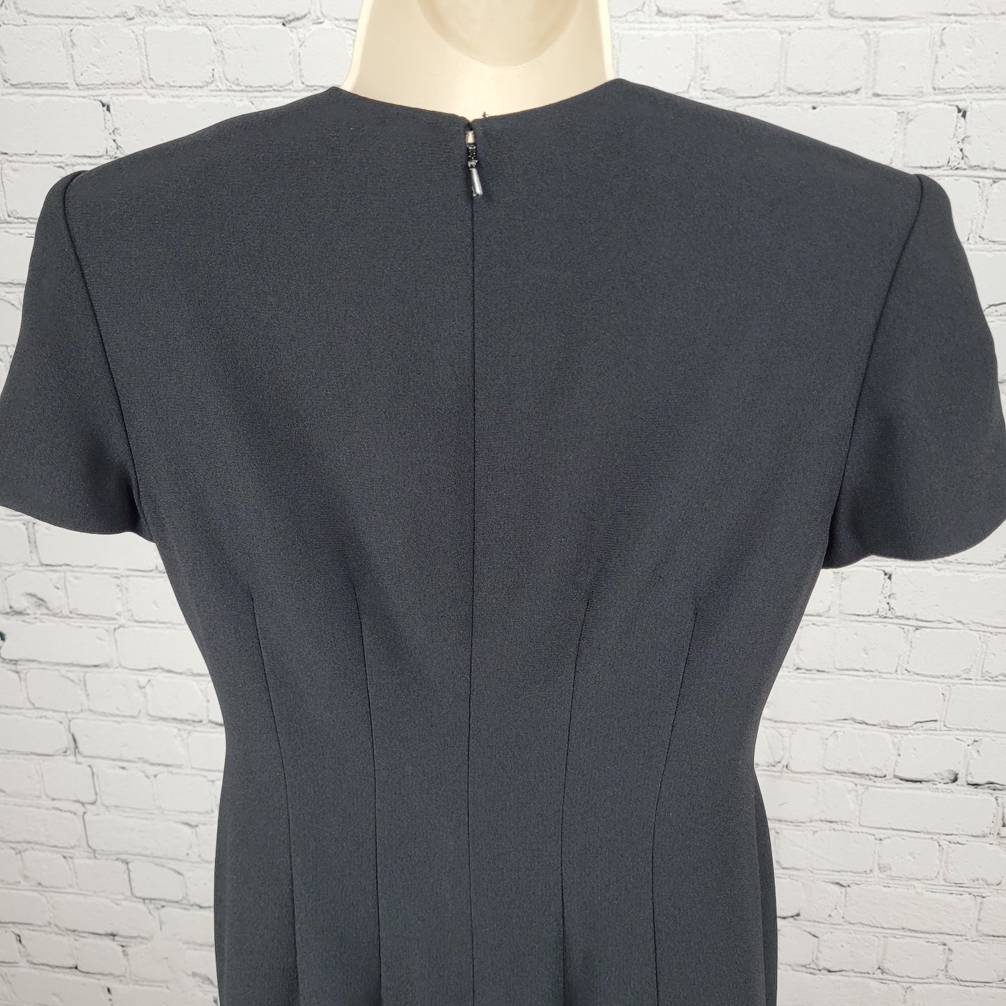 Preview Collection Black Short Sleeve Zip Lined Back Slit Sheath Dress Size 4P