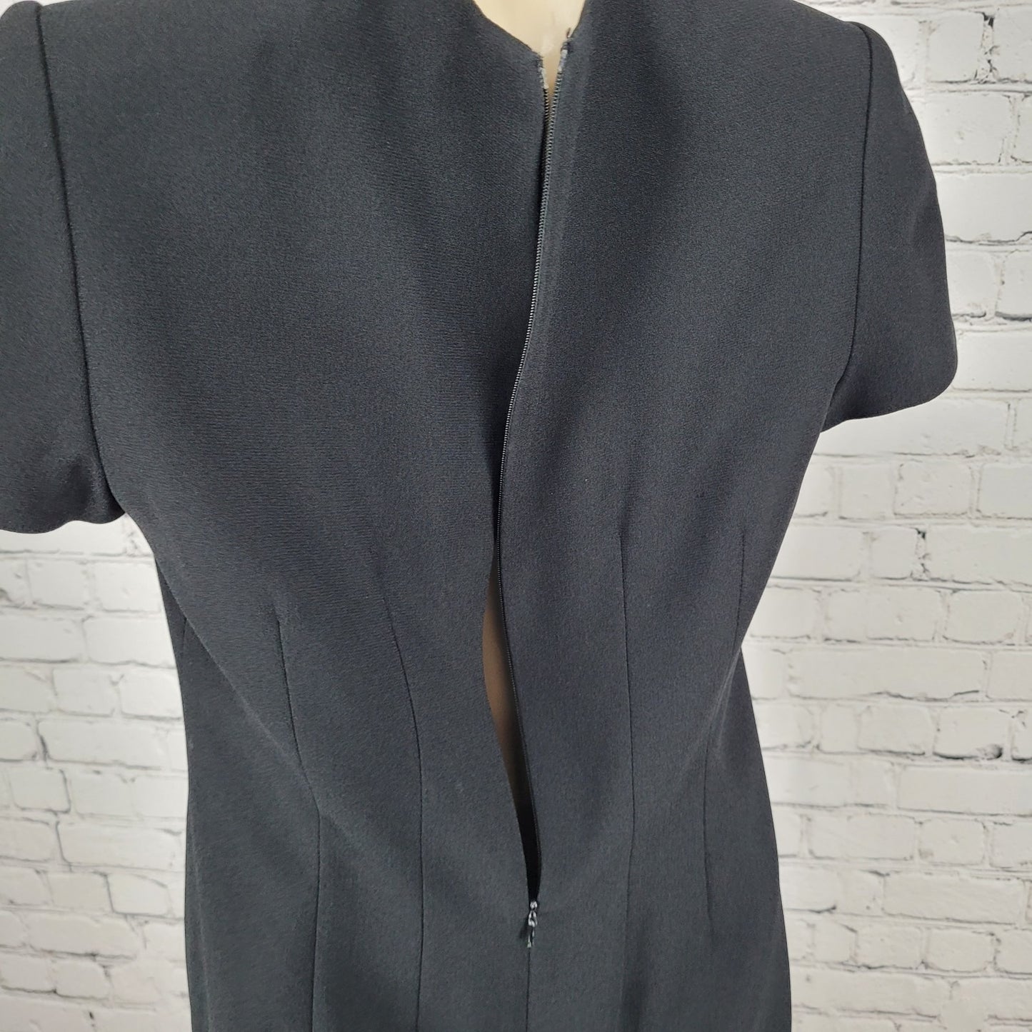 Preview Collection Black Short Sleeve Zip Lined Back Slit Sheath Dress Size 4P