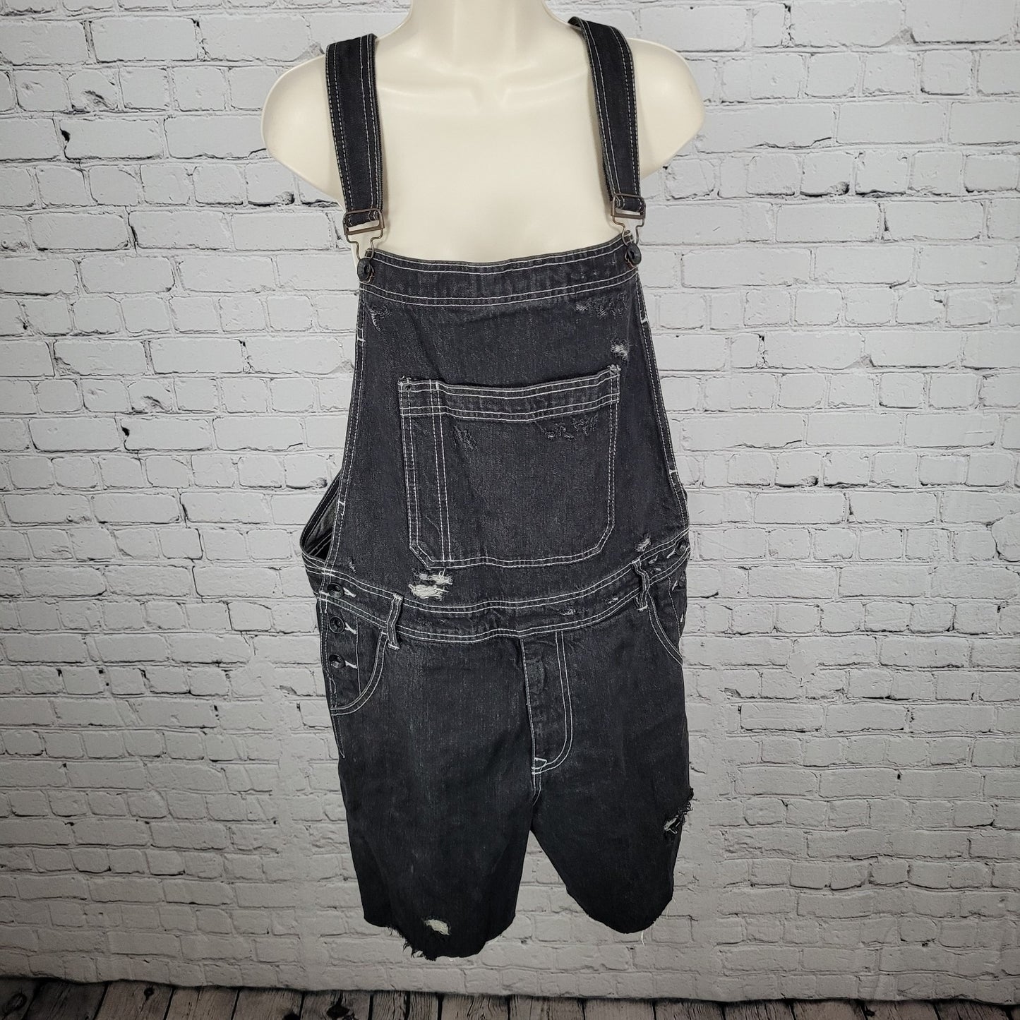 BDG Urban Outfitters Black Denim White Stitching Shortalls Overalls Size 33W