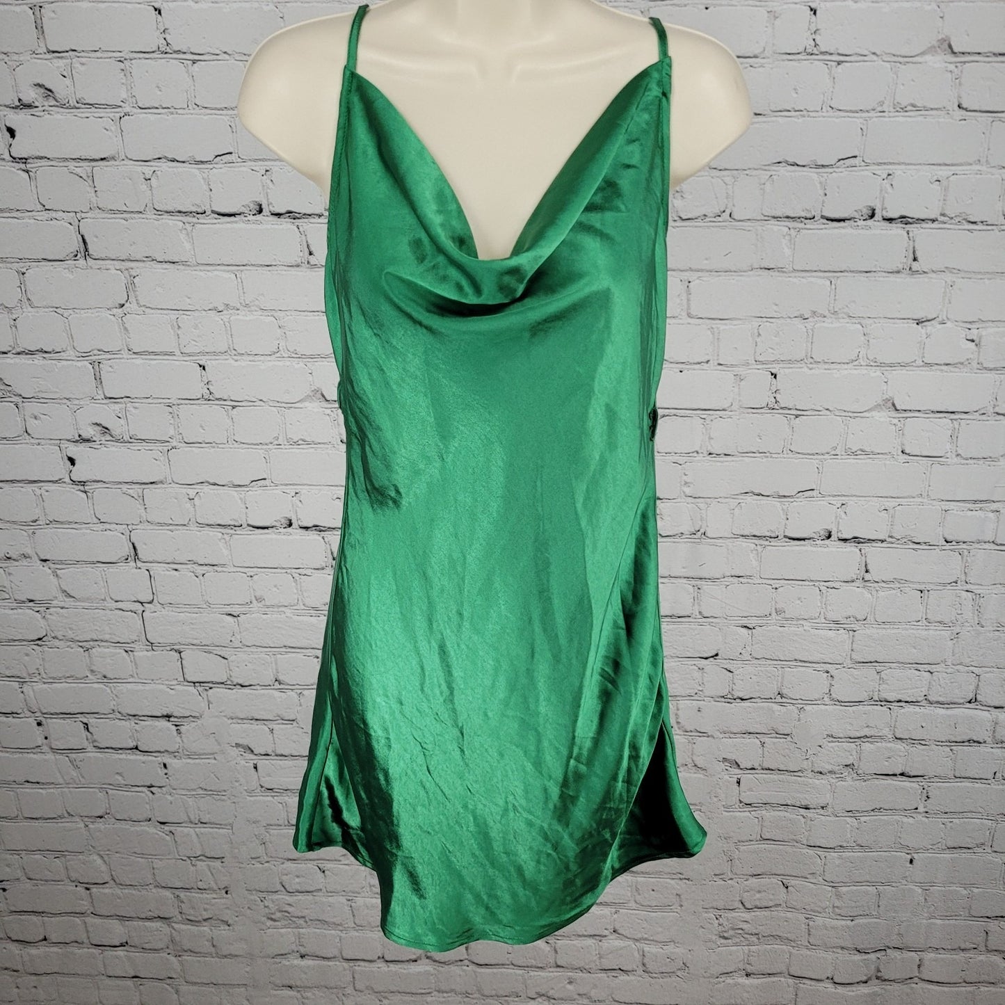 NWT Motel Kelly Green Silky Satin Stretch Paiva Strappy Slip Dress Size Small S