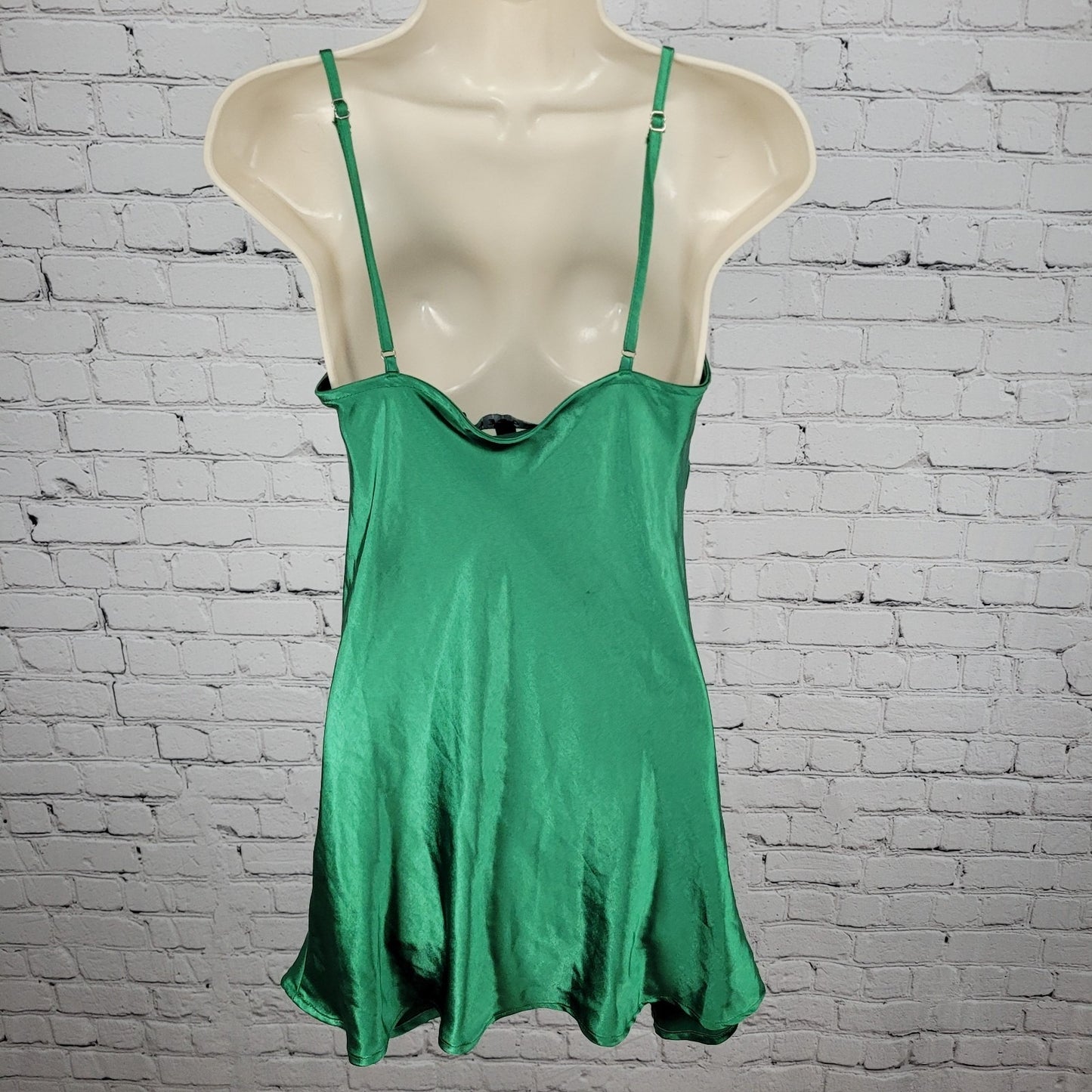 NWT Motel Kelly Green Silky Satin Stretch Paiva Strappy Slip Dress Size Small S