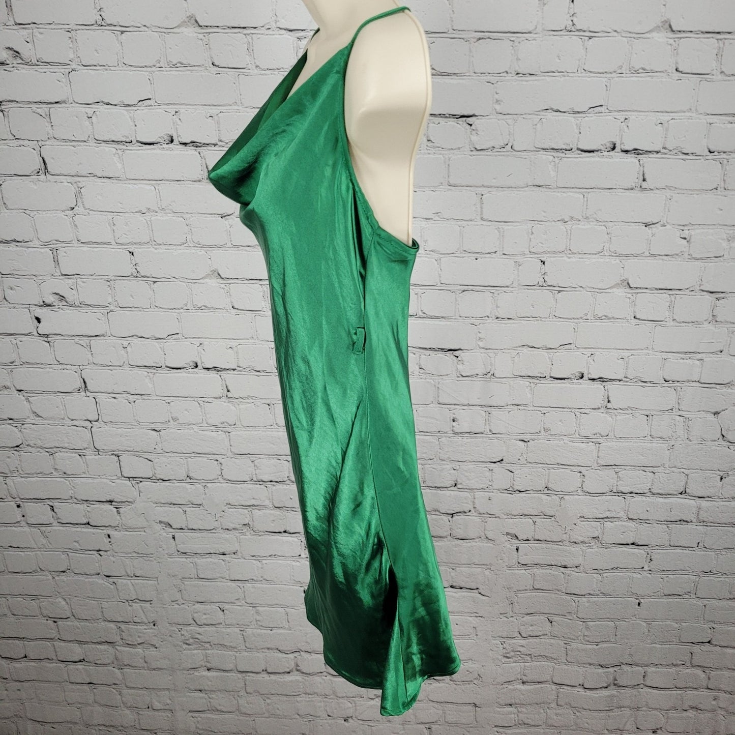 NWT Motel Kelly Green Silky Satin Stretch Paiva Strappy Slip Dress Size Small S