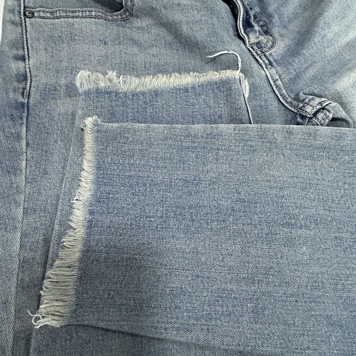 Free People Light Blue Distressed Mid Rise Denim Jeans Size 28 (29X25)