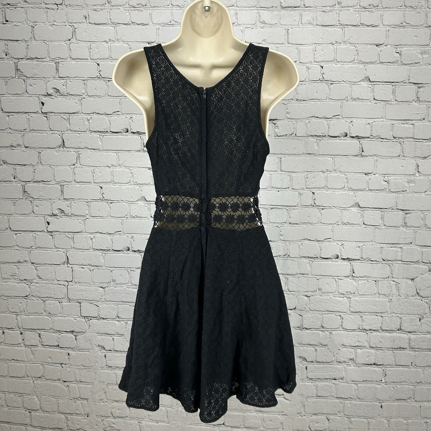 Free People Black Floral Embroidered Sleeveless A Line Peekaboo Dress Size 4