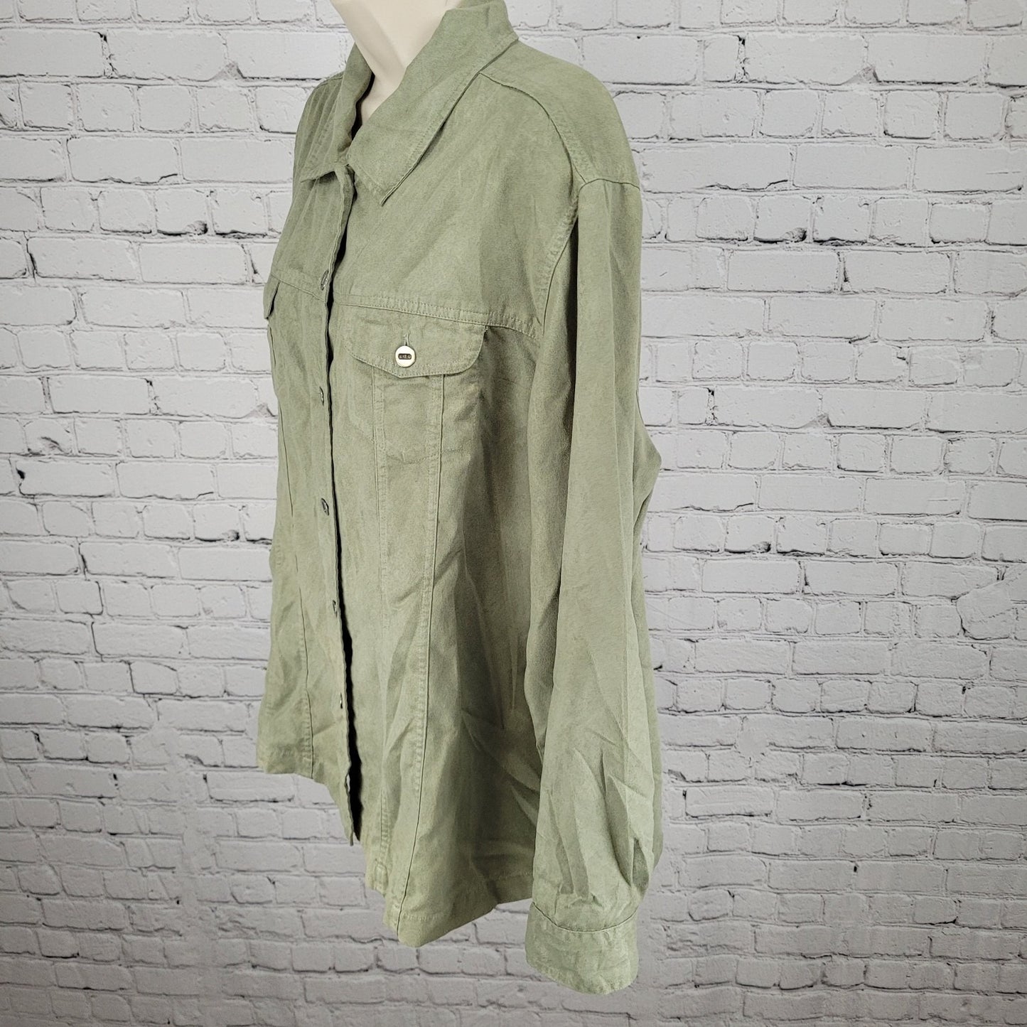 Chico's Green Suede Like Lightweight Button Up Long Sleeve Shirt Size 3 US 16