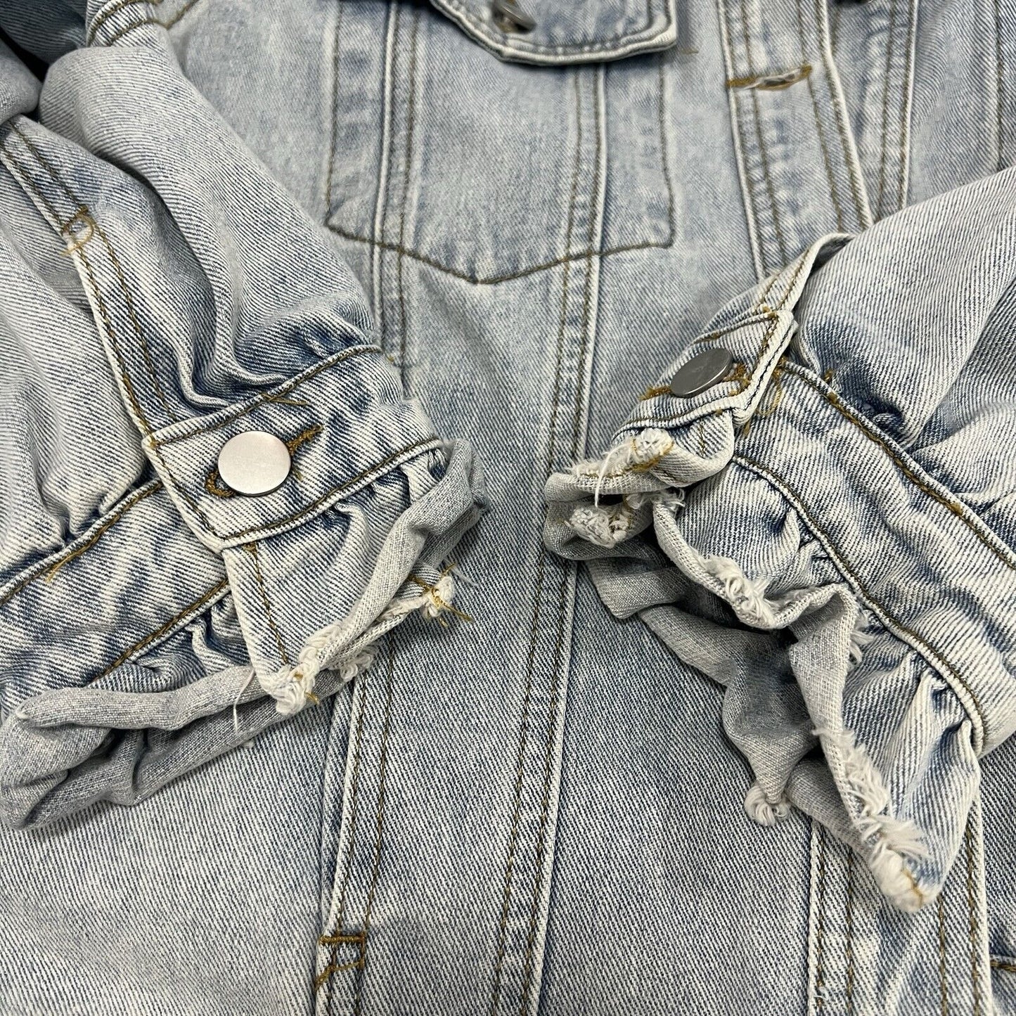 Savanna Jane Light Wash Ruffled Shoulder 3/4 Sleeve Denim Jean Jacket Large L