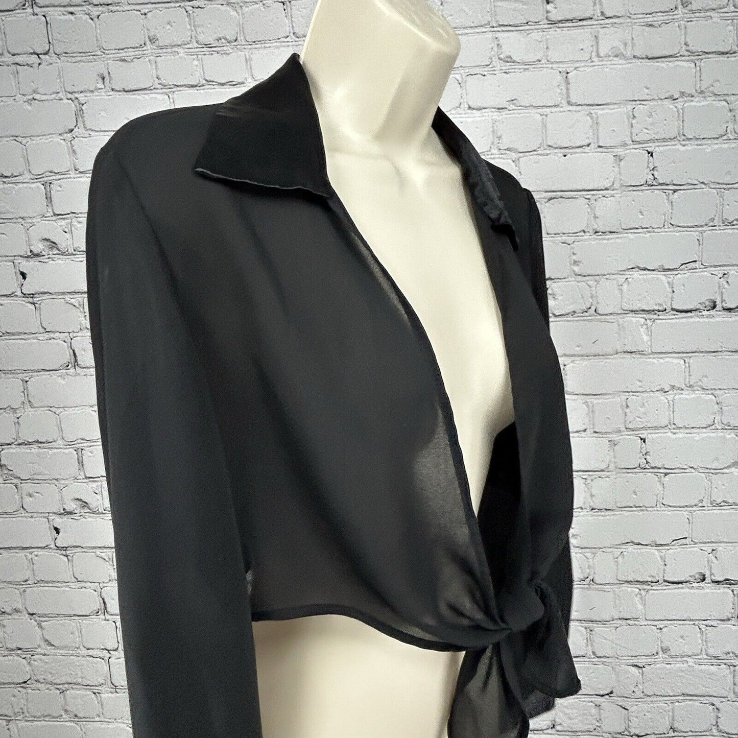 VTG Jay Jacobs Black Long Sleeve Collared Tie Cropped Blouse USA Size Large L
