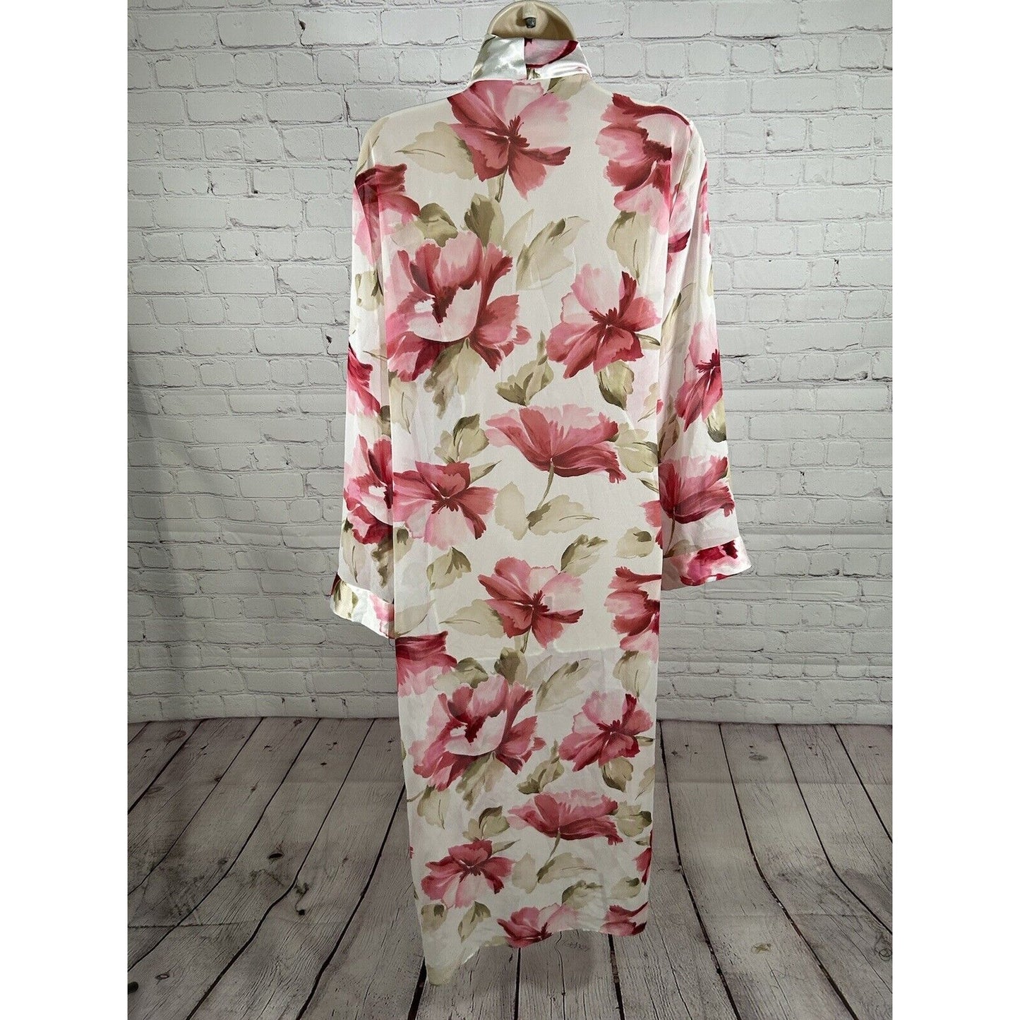 VTG California Dynasty White Floral Tie Closure Semi Sheer Lightweight Robe S