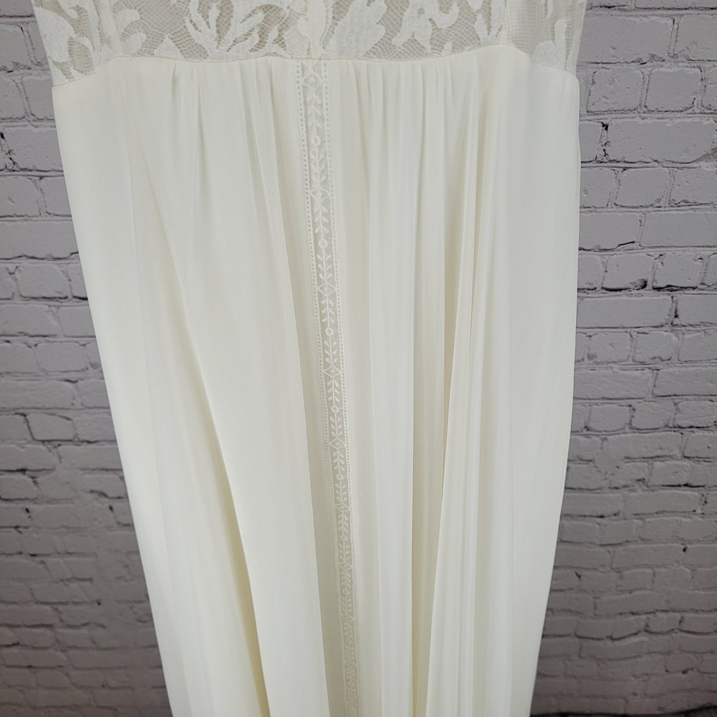 Rembo Styling Ivory Feminine Lace V-Neck Backless Wedding Dress Europe US XL