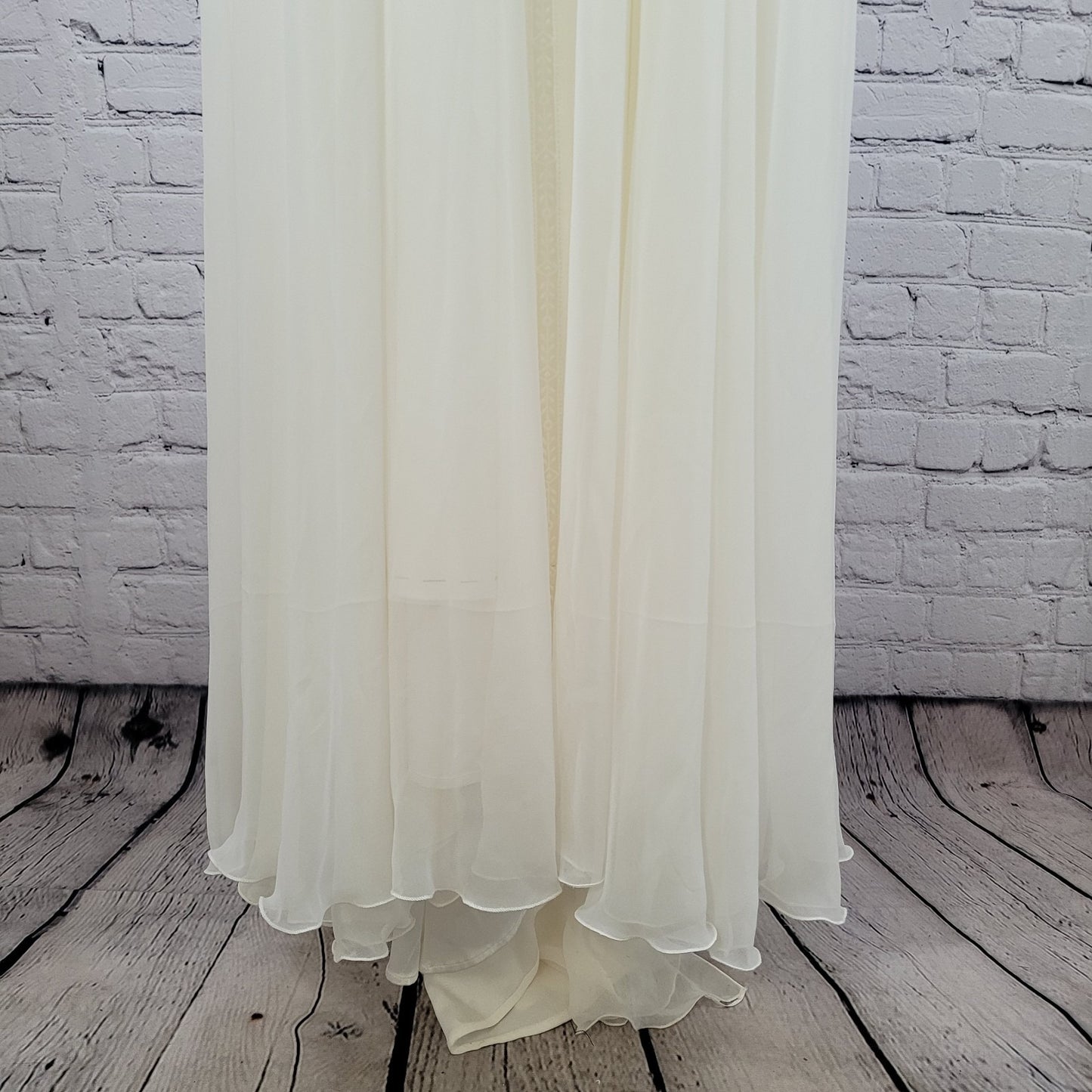 Rembo Styling Ivory Feminine Lace V-Neck Backless Wedding Dress Europe US XL