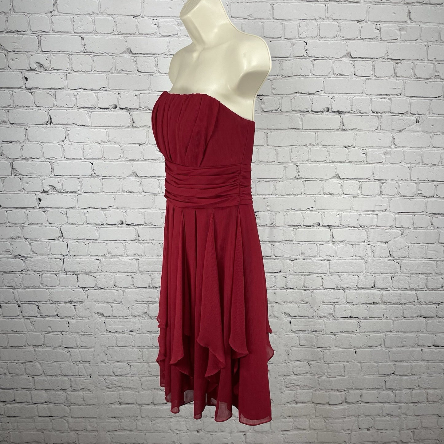 David’s Bridal Red Pleated Empire Waist Strapless Prom Zipped Short Dress Size 2