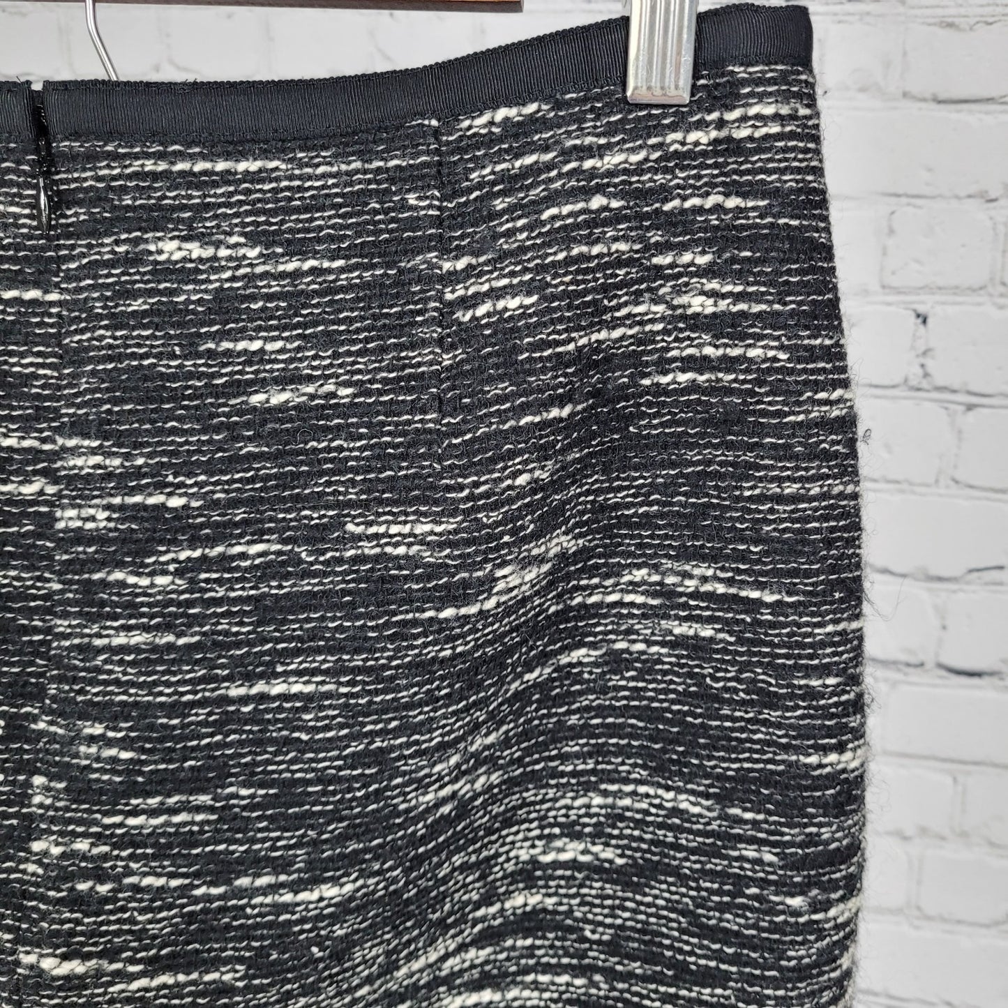 Talbots Black & White Wool Blend Pockets Lined Straight Skirt Size 8P (30x18.5)