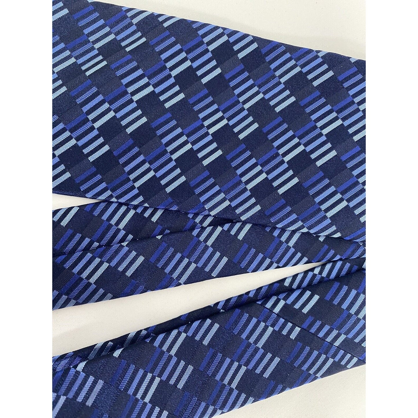 NWT Calvin Klein Multicolored Blue Mini Striped 100% Silk Neck Tie (60 x 3)