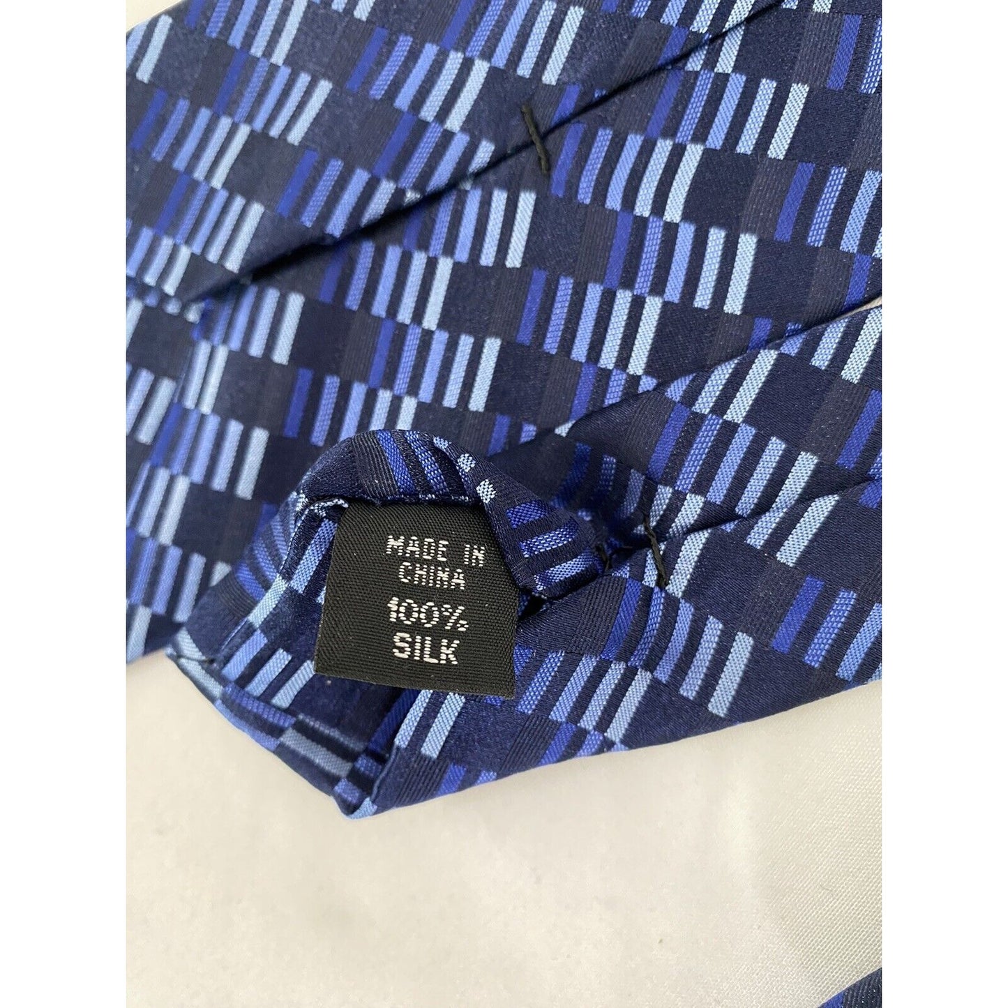 NWT Calvin Klein Multicolored Blue Mini Striped 100% Silk Neck Tie (60 x 3)