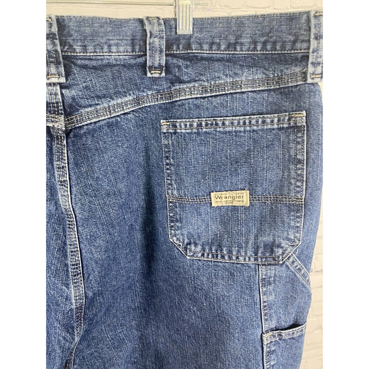Wrangler Medium Wash High Rise Blue Jean Denim Carpenter Shorts Men’s (46 x 10)