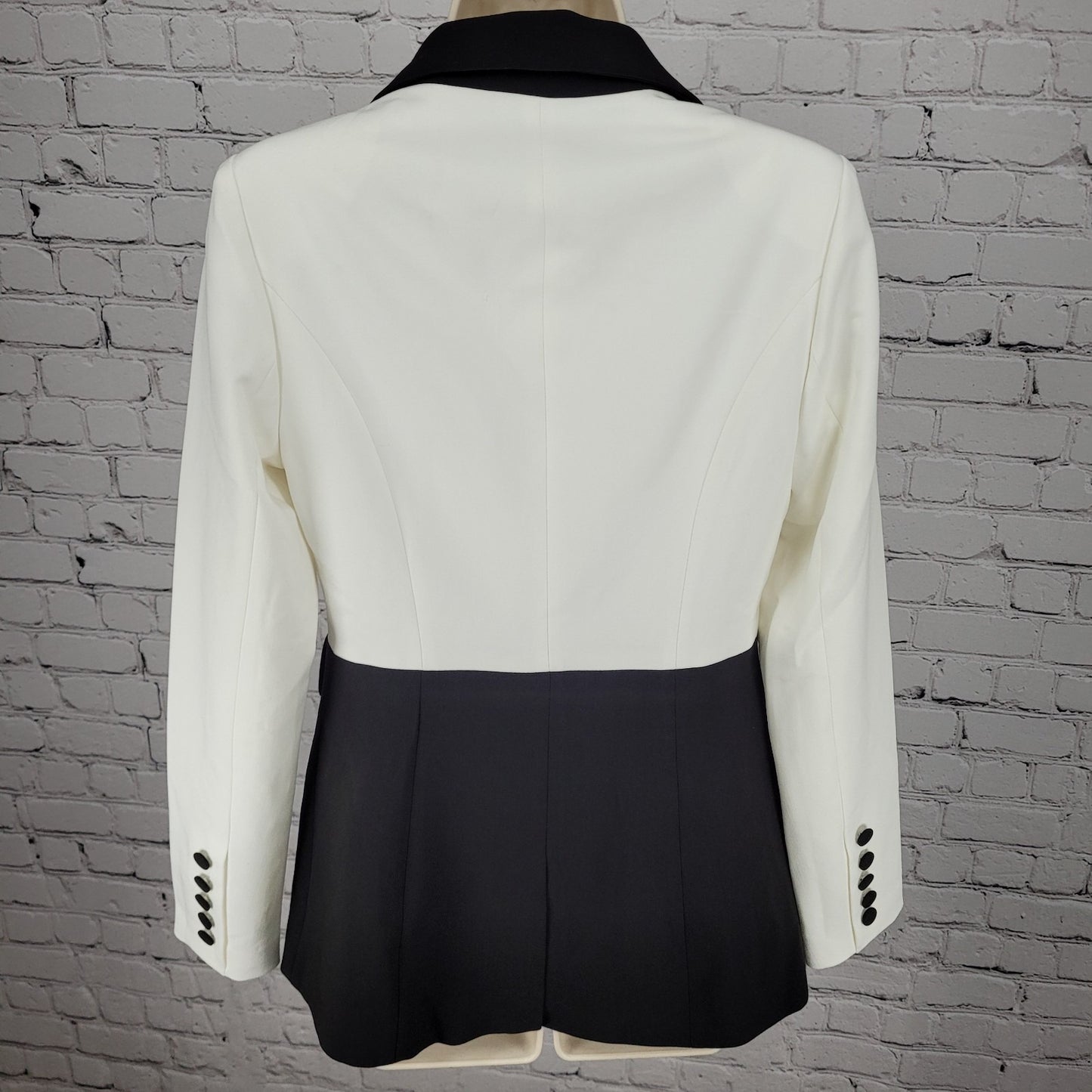 NWT Bebe Black & White Woven Twill Colorblock Notch Stretch Jacket Blazer Size 2
