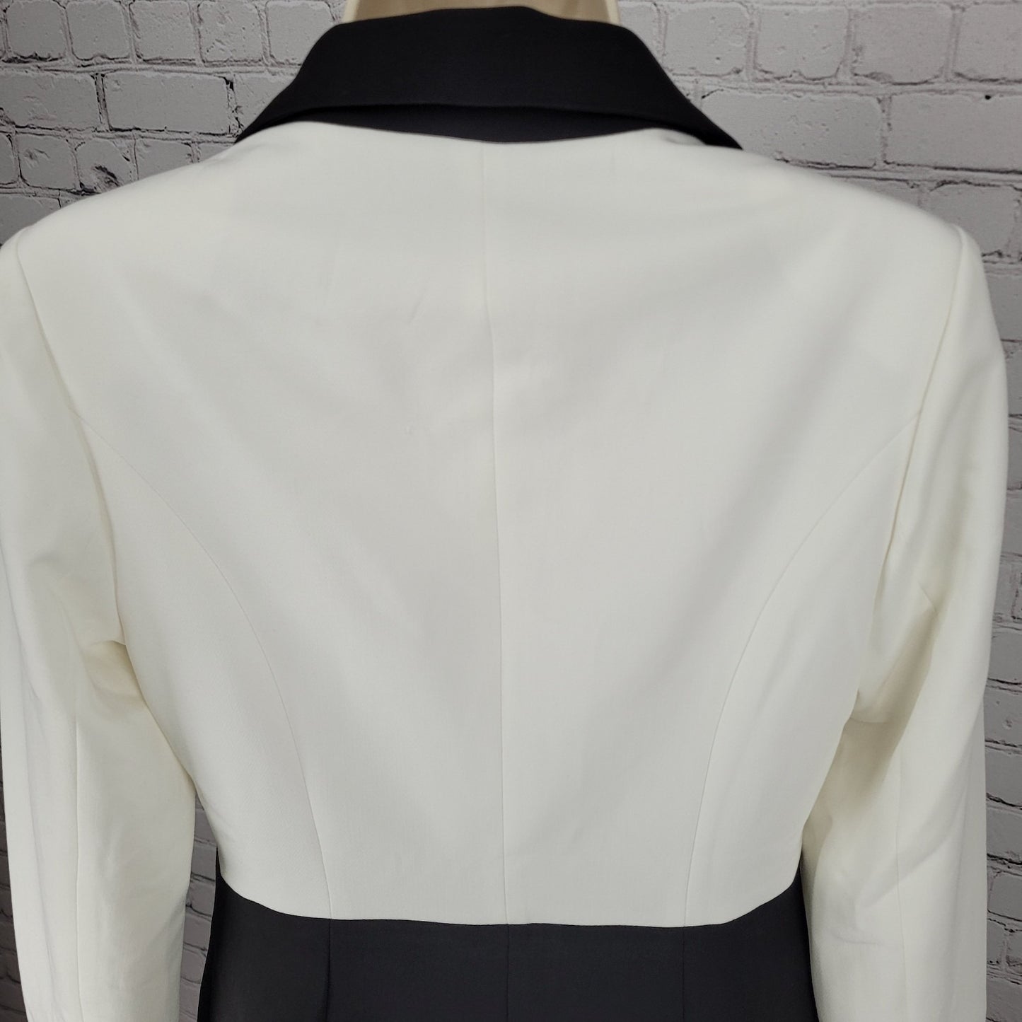 NWT Bebe Black & White Woven Twill Colorblock Notch Stretch Jacket Blazer Size 2