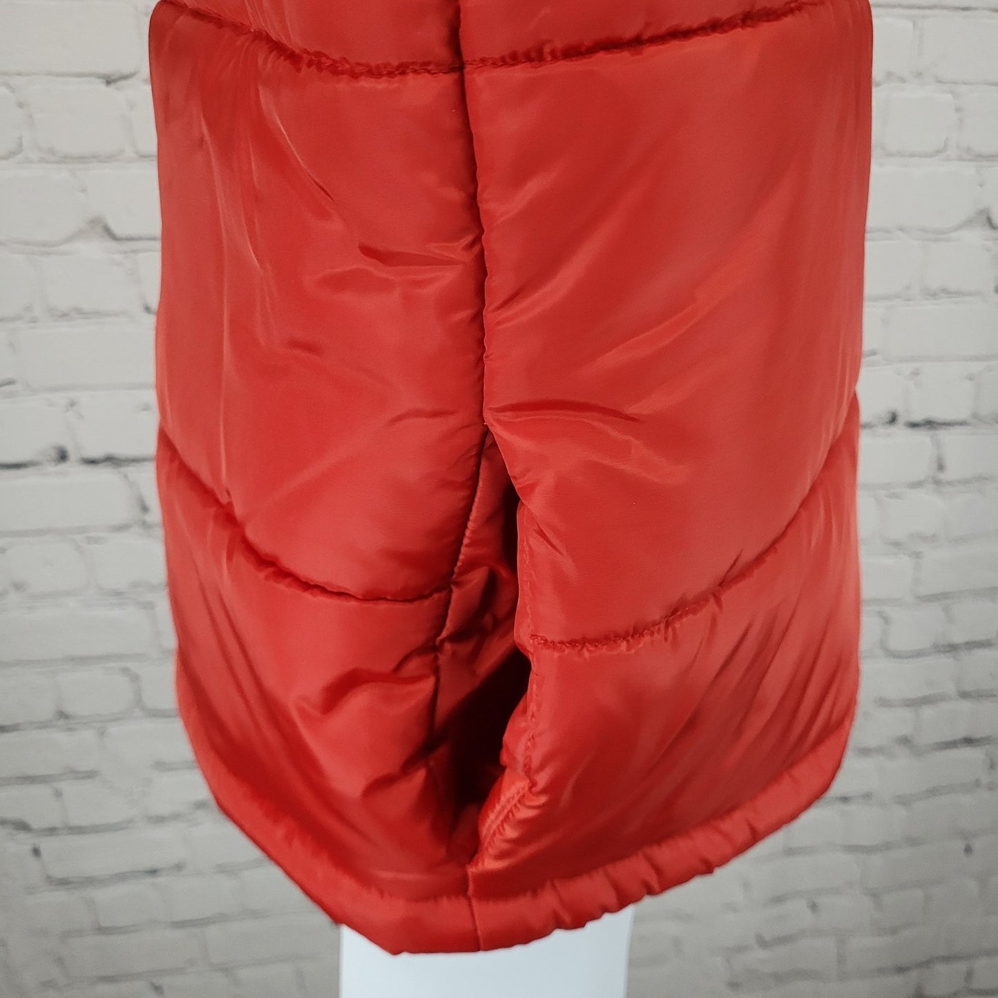NWT ABOUND Red Insulated Lightweight Pockets Puffer Jacket Vest Size Small S