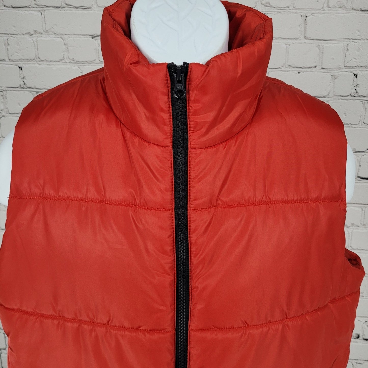 NWT ABOUND Red Insulated Lightweight Pockets Puffer Jacket Vest Size Small S