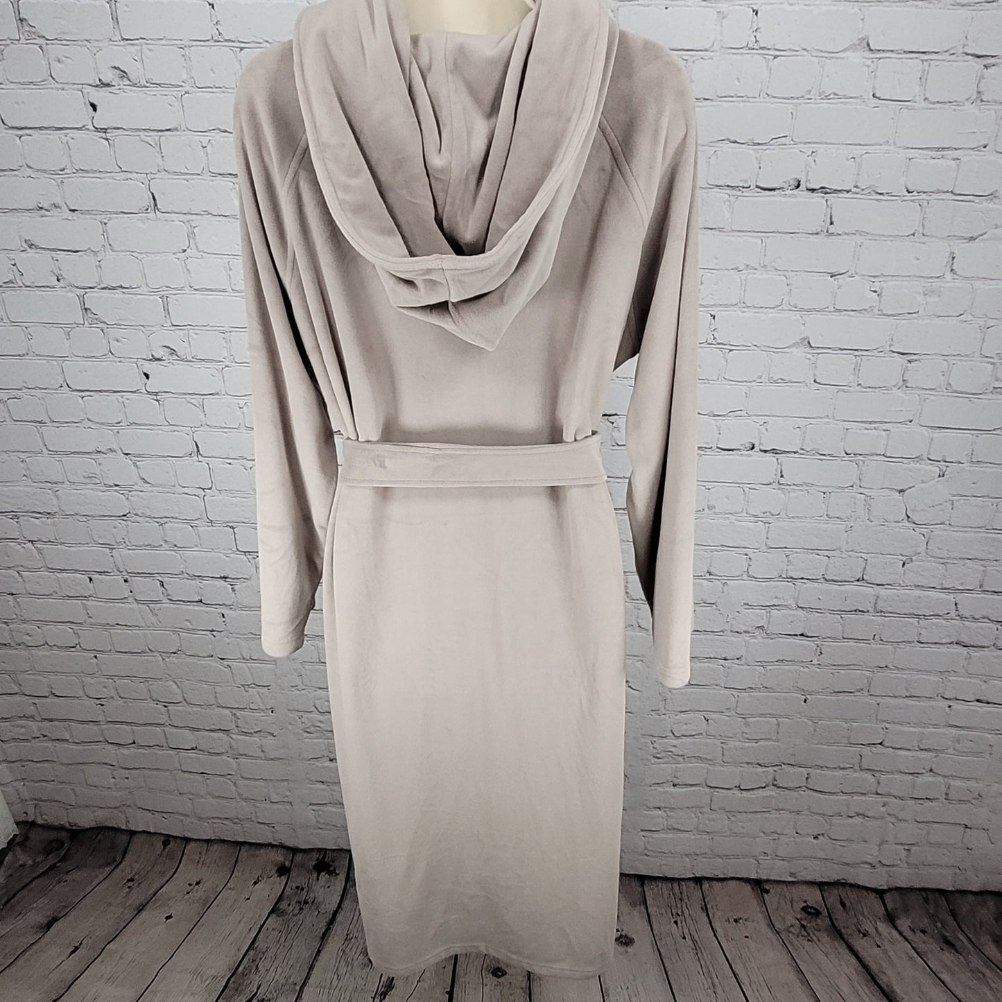 Barefoot Dreams Purple Grey LuxeChic Soft Velour Hooded Belted Robe Size 1