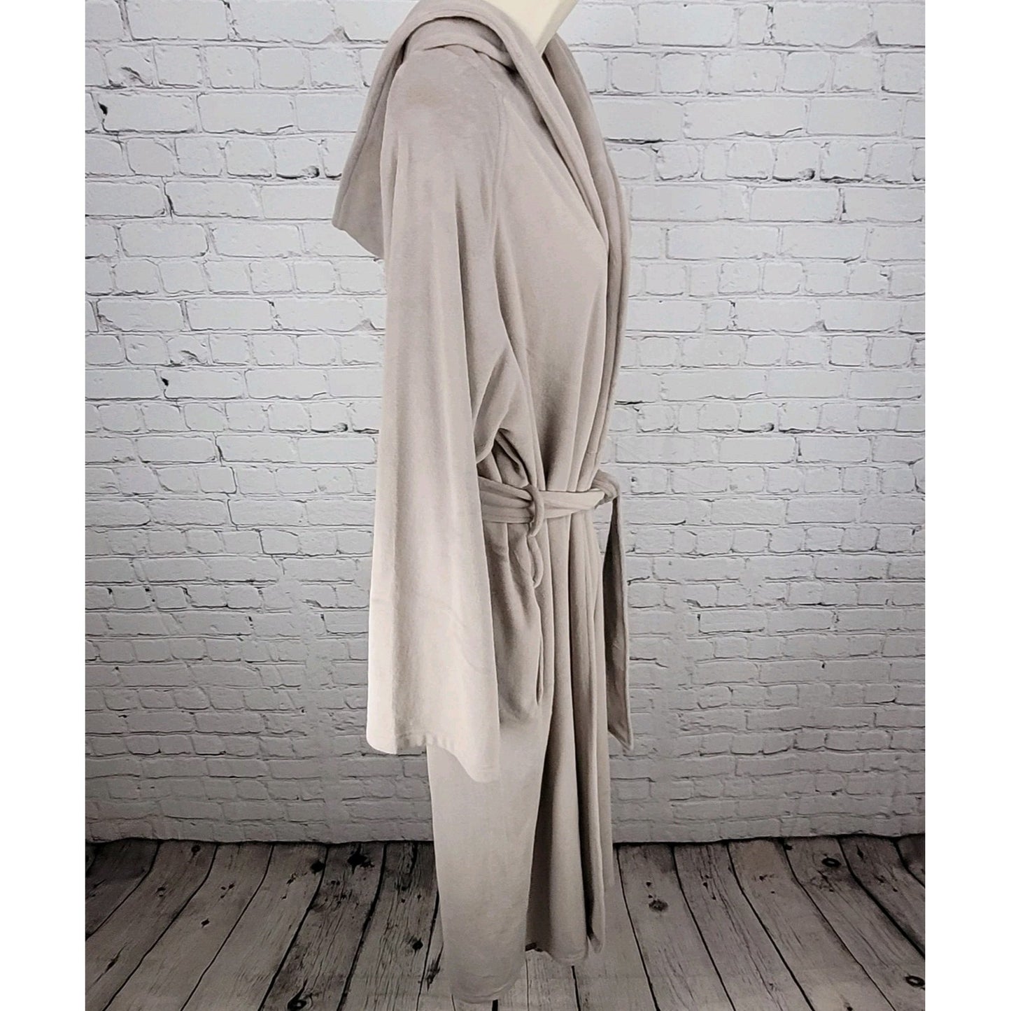 Barefoot Dreams Purple Grey LuxeChic Soft Velour Hooded Belted Robe Size 1