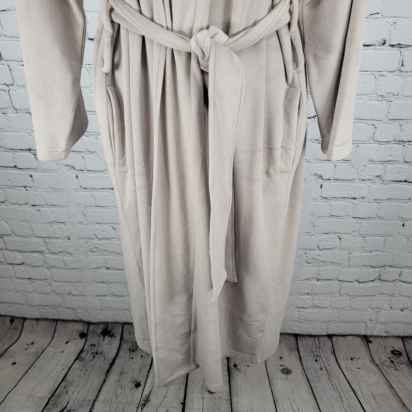 Barefoot Dreams Purple Grey LuxeChic Soft Velour Hooded Belted Robe Size 1