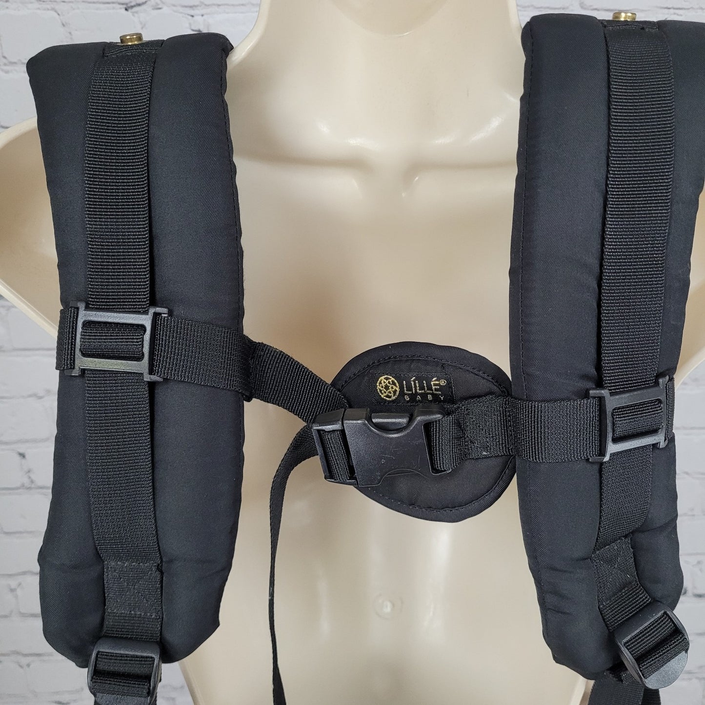 Lille Baby Black Complete All Seasons 6-in-1 Positions Carrier Newborn Infant