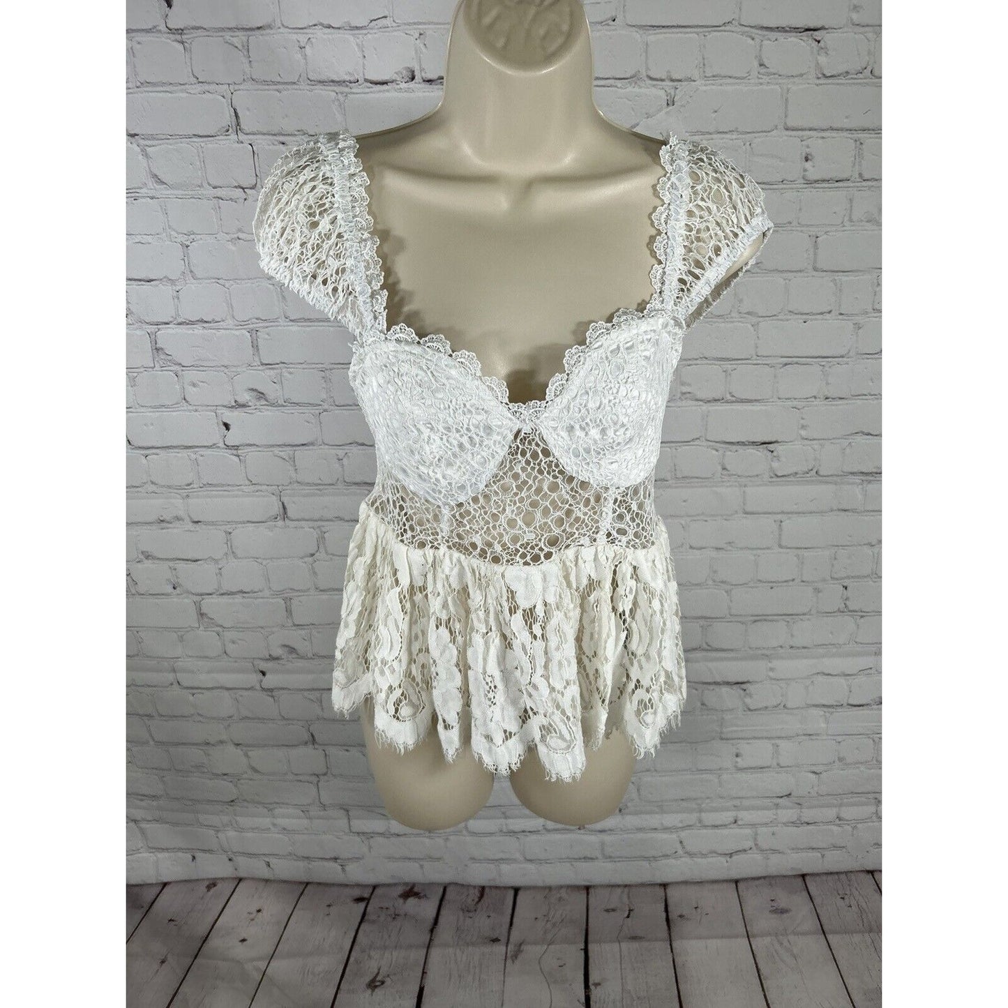 Asos Design Ivory Sheer Lace Cap Sleeve Babydoll Lace Up Back Ruffle Top Size 4