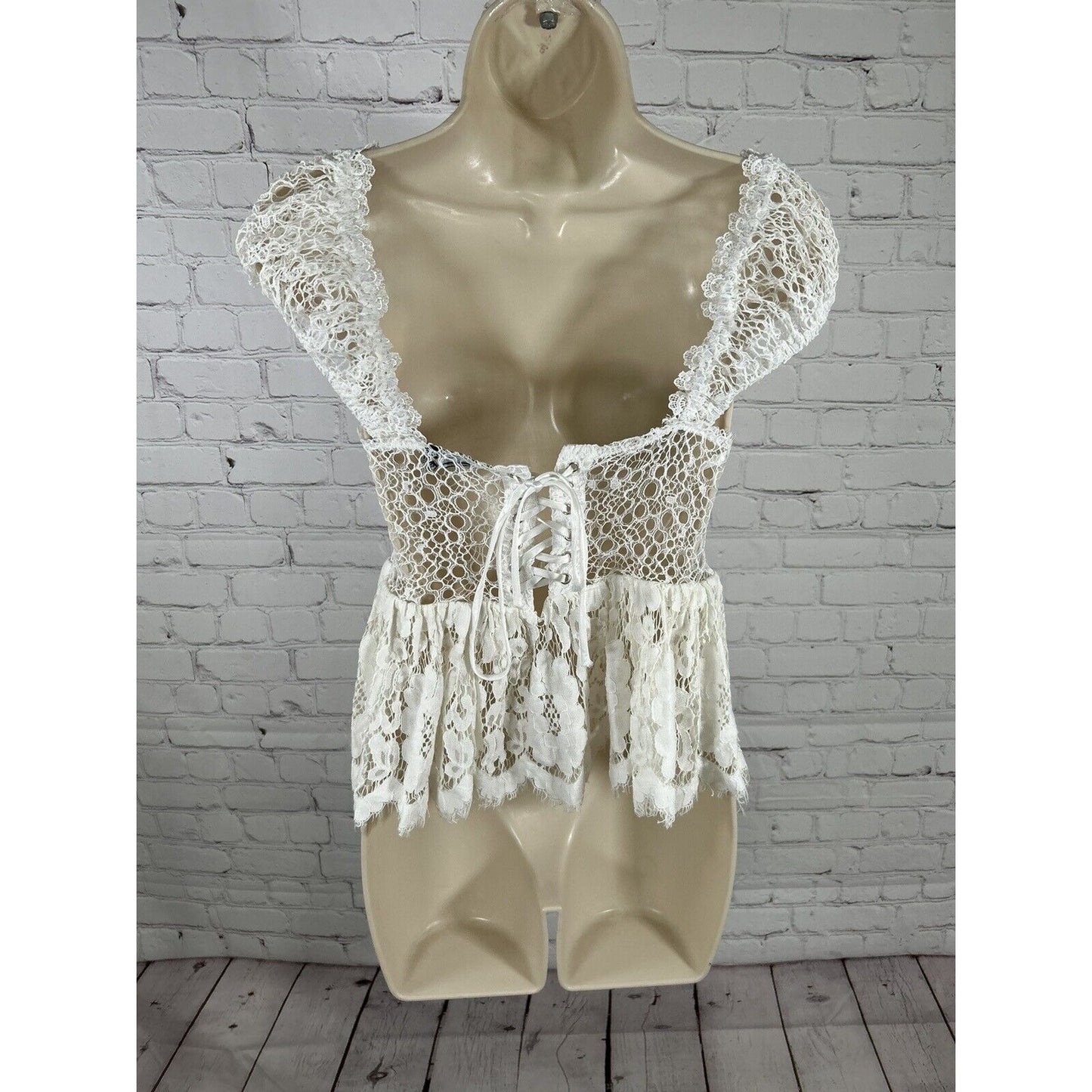 Asos Design Ivory Sheer Lace Cap Sleeve Babydoll Lace Up Back Ruffle Top Size 4