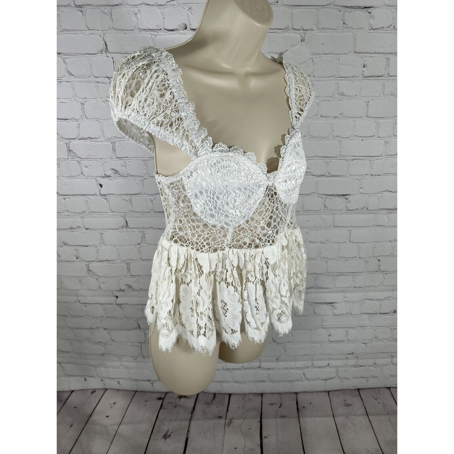 Asos Design Ivory Sheer Lace Cap Sleeve Babydoll Lace Up Back Ruffle Top Size 4