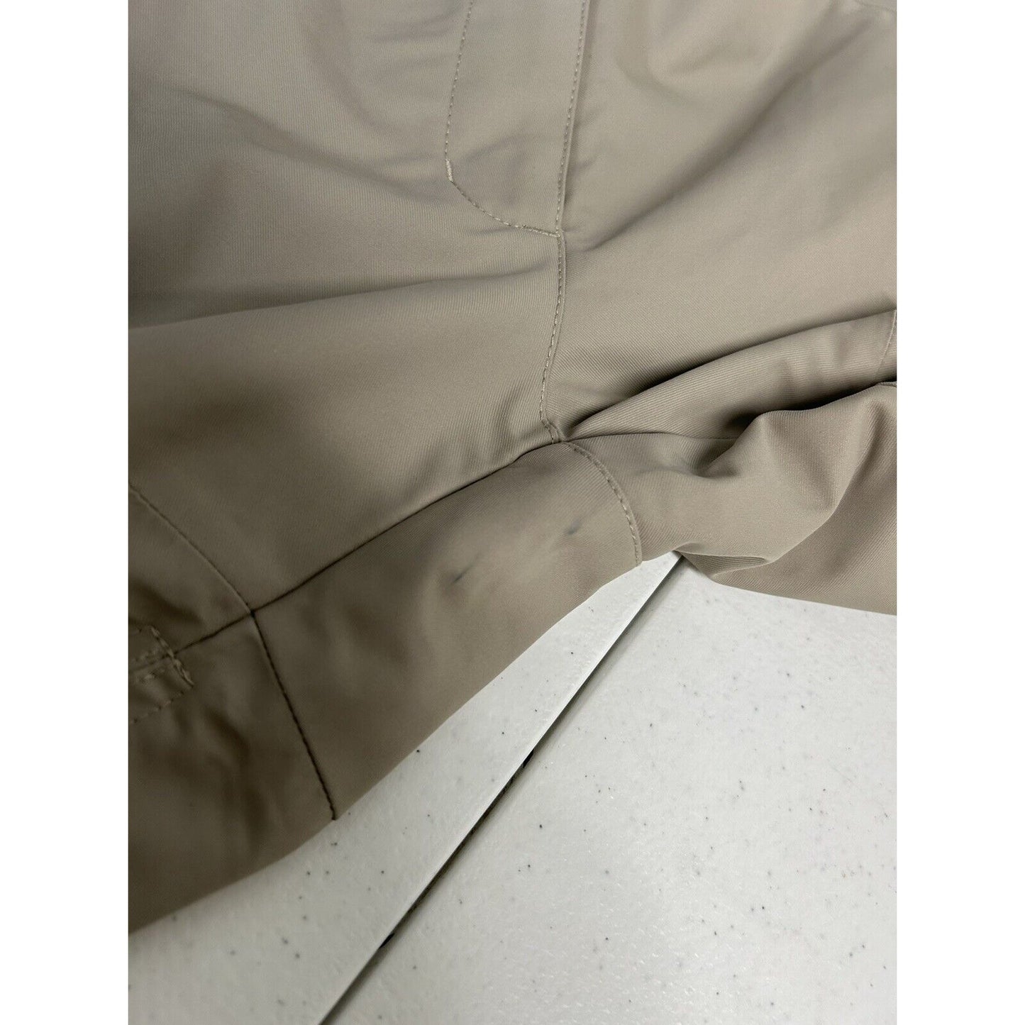 Obermeyer Beige Catalyst Ventilated Snowboard Ski Pants Women’s Size 6 (31 x 29)