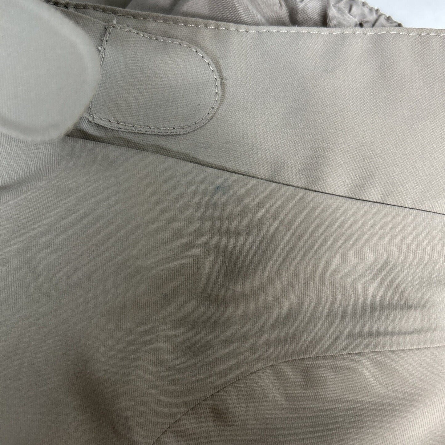 Obermeyer Beige Catalyst Ventilated Snowboard Ski Pants Women’s Size 6 (31 x 29)