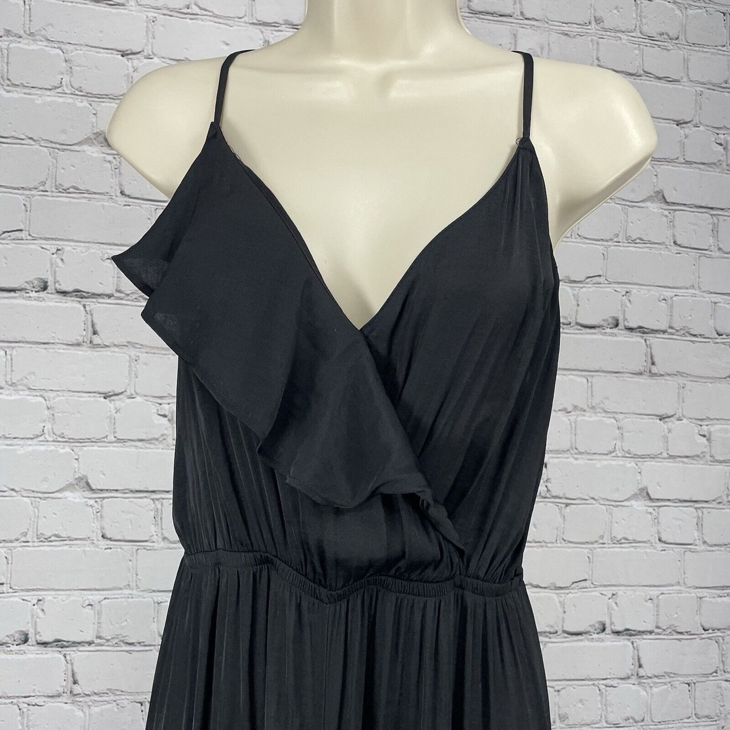 Victoria’s Secret Black Strappy Lightweight Wide Leg Flowy Jumper Size Medium M