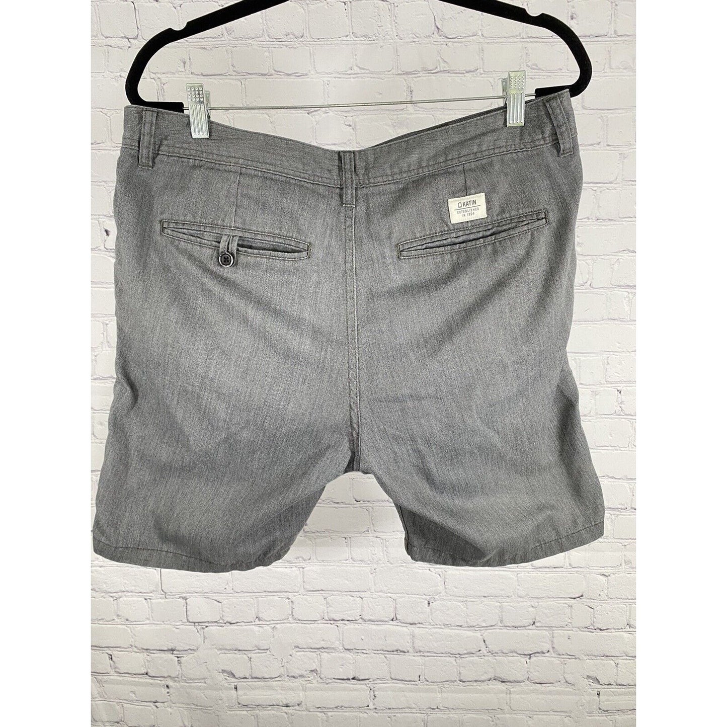 Katin American’s Surf Co Men’s Gray Bermuda Shorts Pockets Belt Loops Size 34