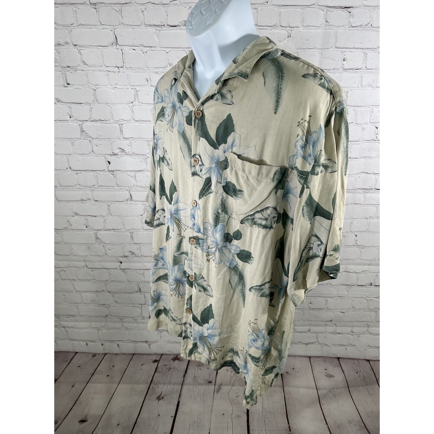 Bermuda Bay 100% Silk Hawaiian Tropical Button Front Shirt Short Sleeves Mens L