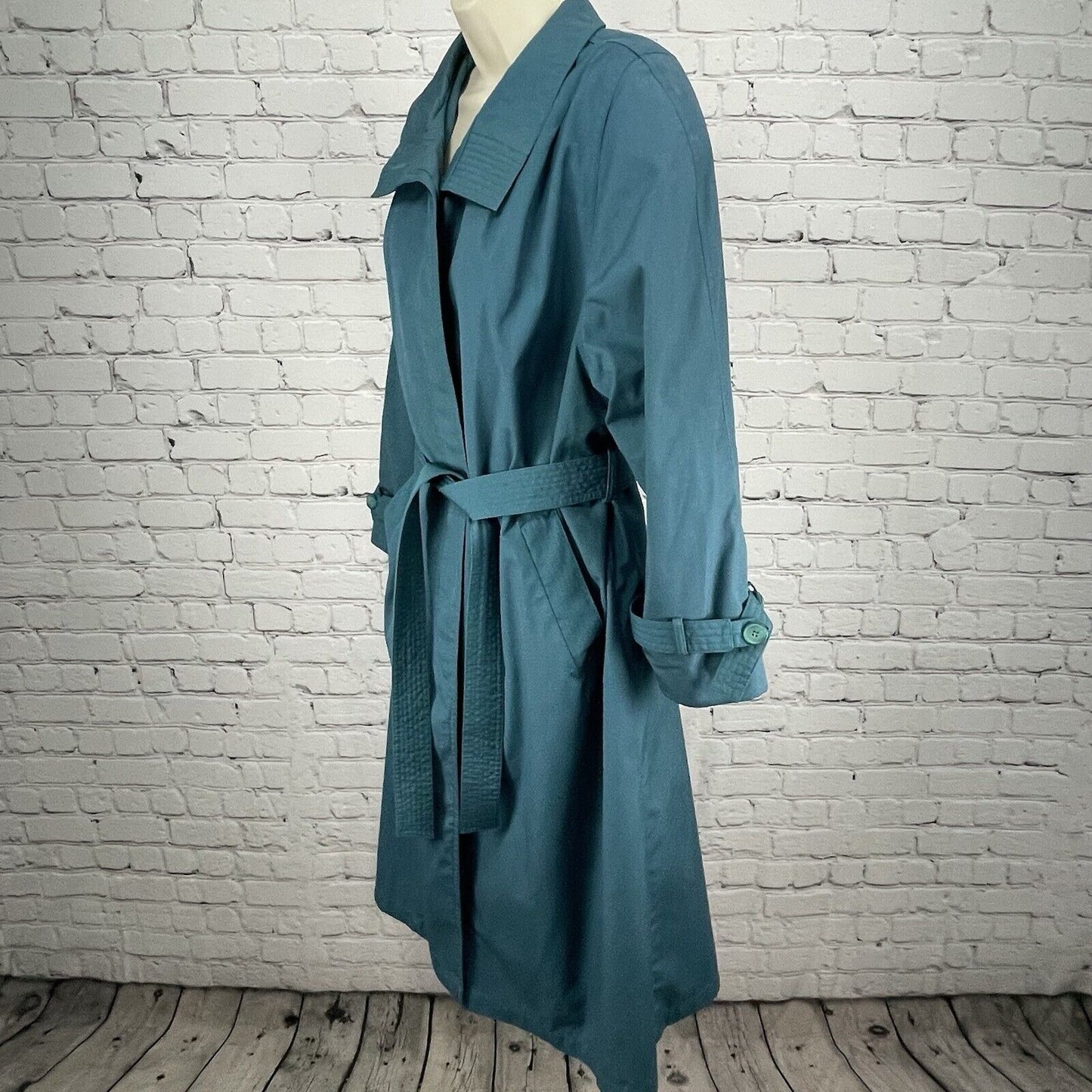 VTG Bryant Park Teal Blue Long Overcoat Lined Belted Insulated Pockets Poland XL