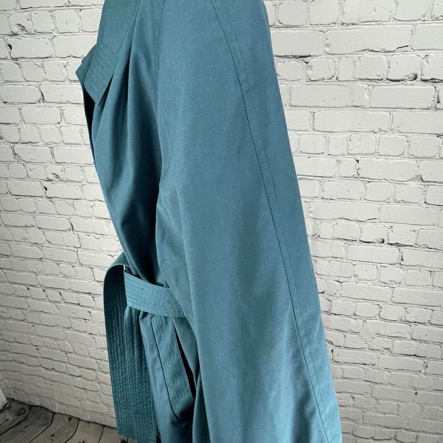 VTG Bryant Park Teal Blue Long Overcoat Lined Belted Insulated Pockets Poland XL