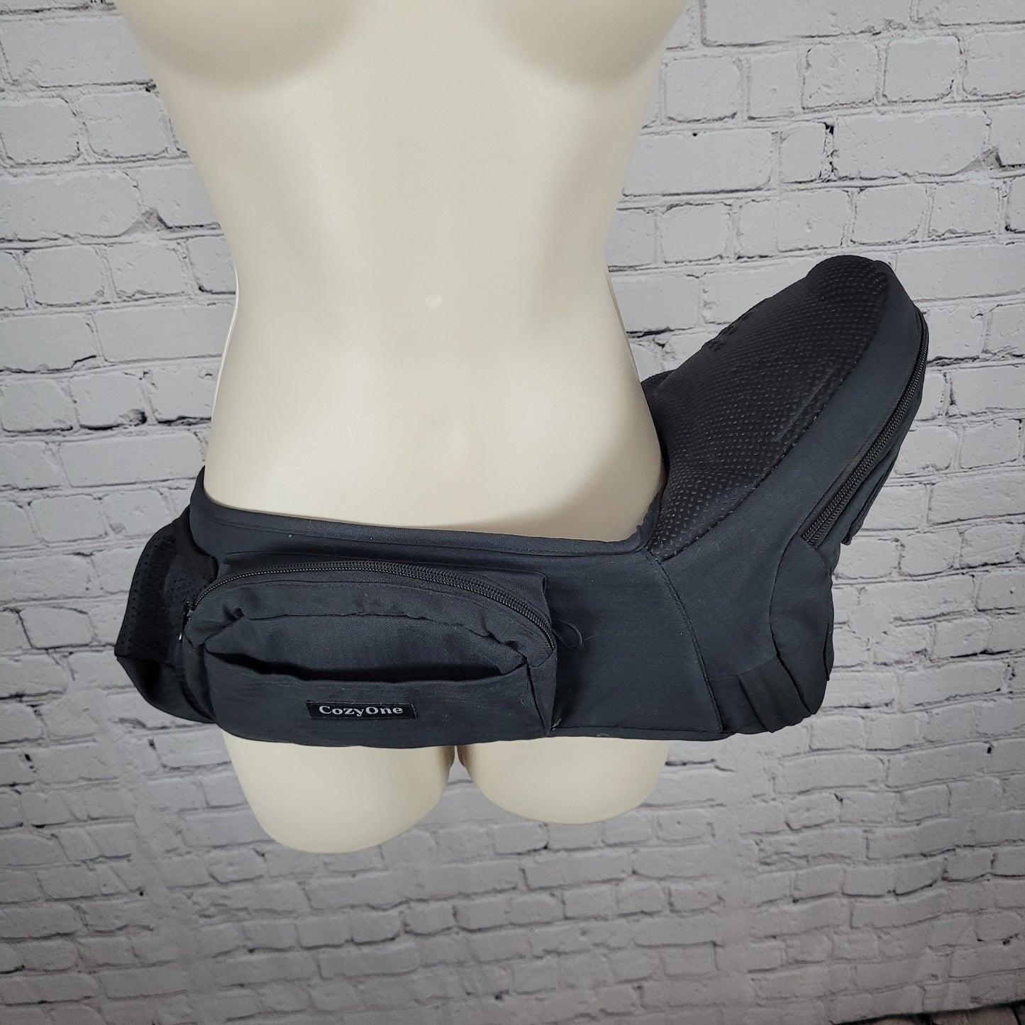 CozyOne Black Hip Seat Baby Carrier Pockets Hook & Loop Closure Adjustable