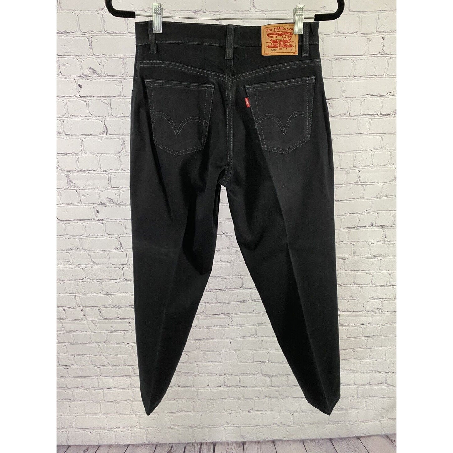 Levi’s Classic Relaxed 550’s Tapered 5 Pocket Belt Loops Black Jeans Size 6S