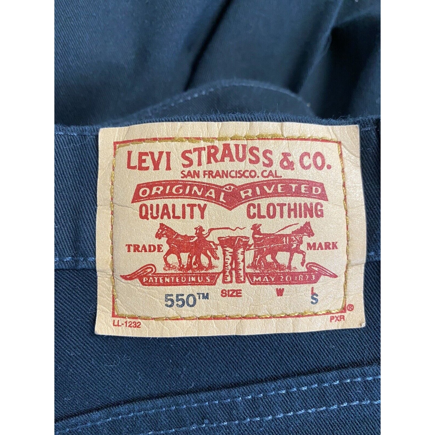 Levi’s Classic Relaxed 550’s Tapered 5 Pocket Belt Loops Black Jeans Size 6S